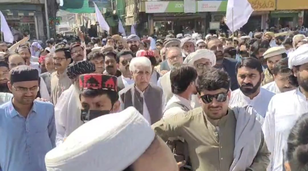 بنو کې امن مارچ شوې دې 