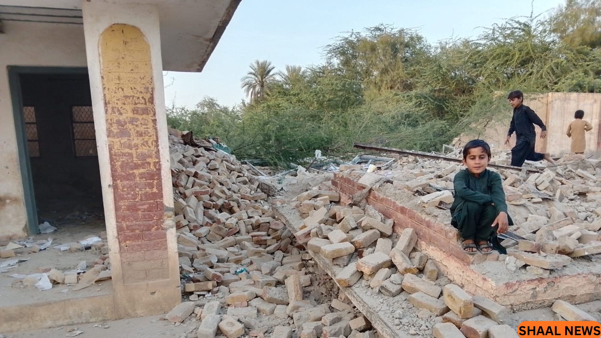 په ټانک کې د هلکانو سرکاري پرايمري سکول په بارودو الوځولی شوی دی