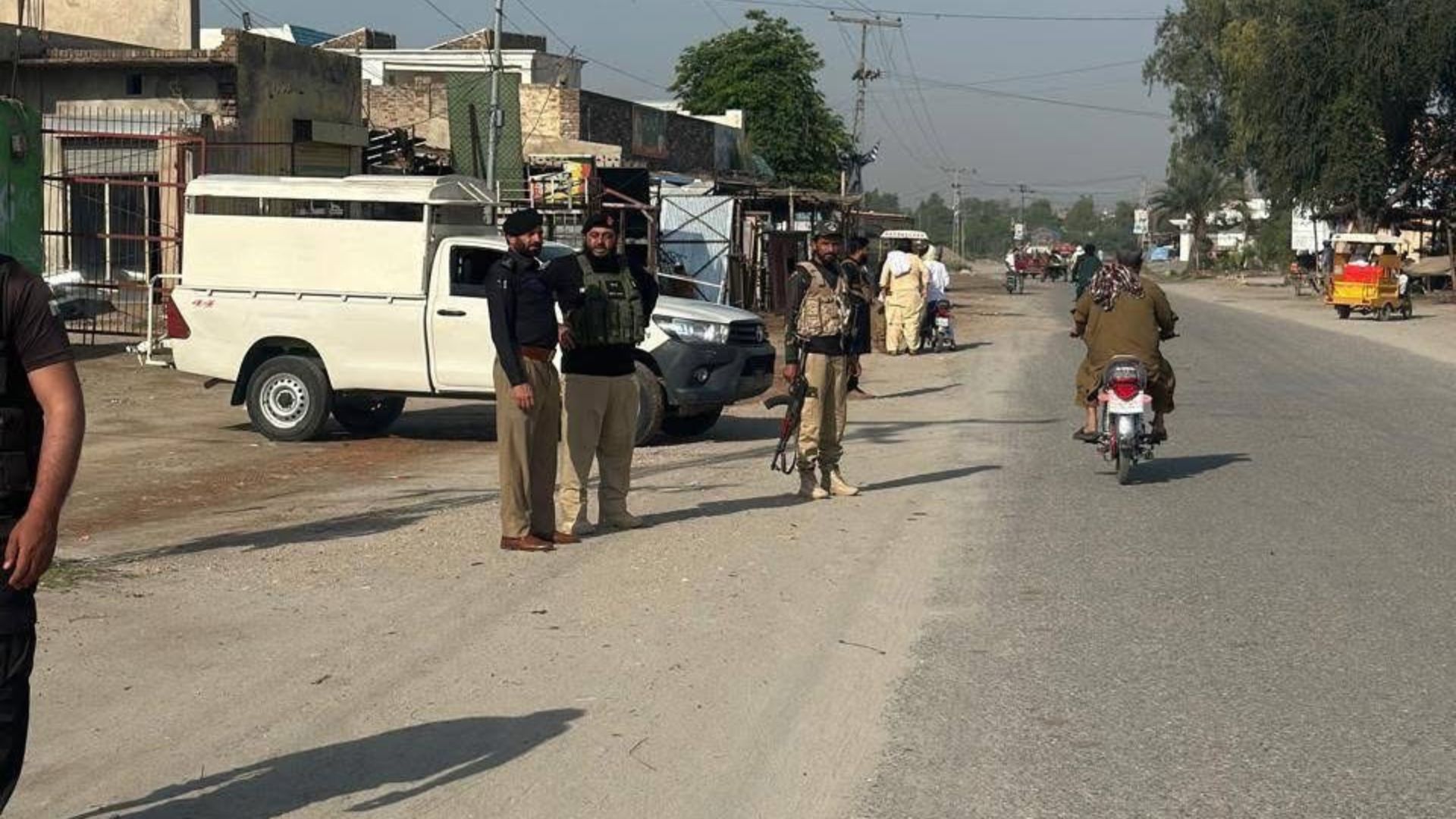 خیبر پښتونخوا: په تېرو ۲۴ ساعتونو کې په بېلابېلو پېښو کې لږ تر لږه ۷ کسان وژل شوي او يو ټپي دی