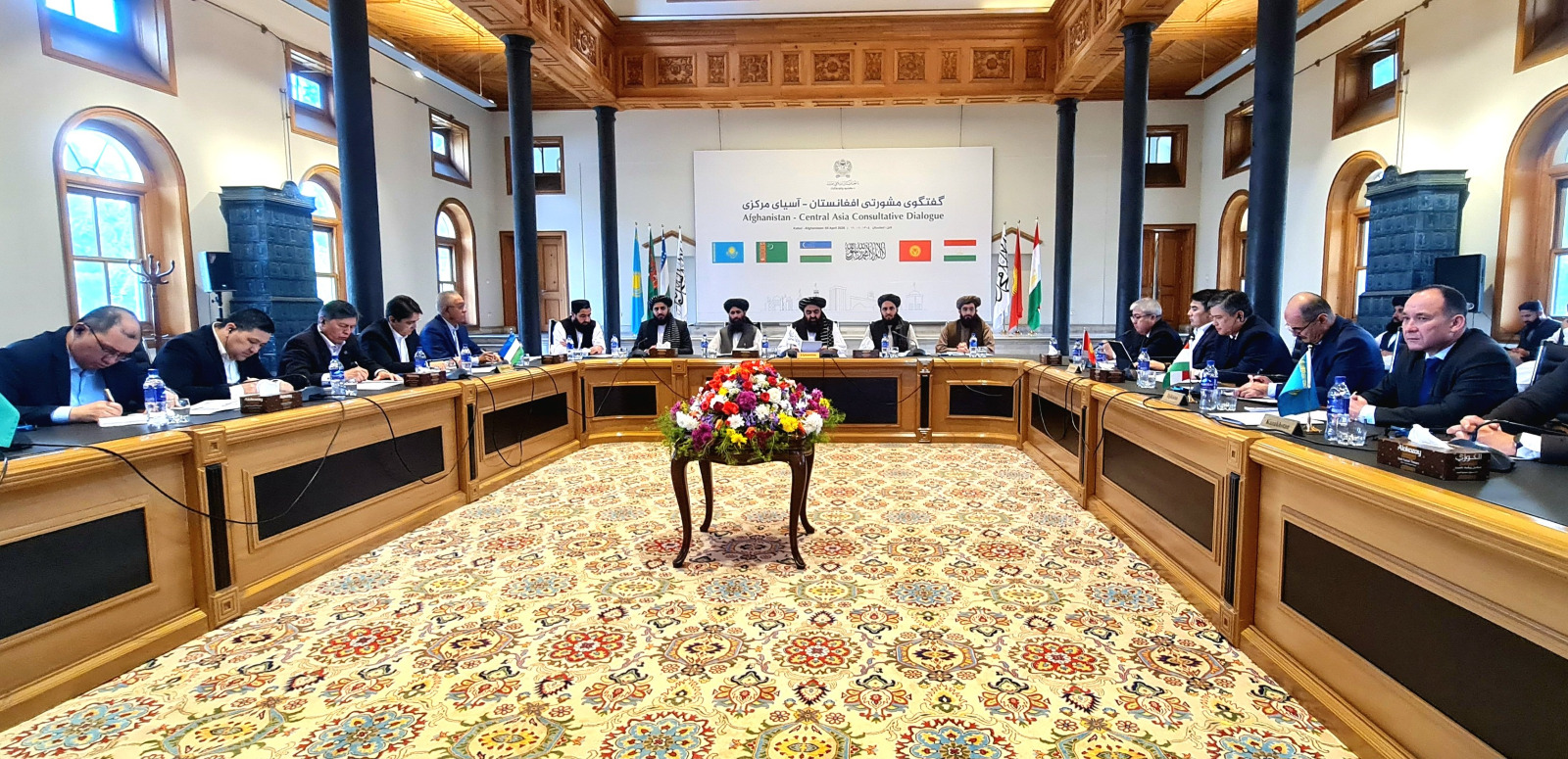 کابل: د منځنۍ اسيا د هېوادونو او د افغانستان د طالبانو د عبوري حکومت ترمنځ مشورتي غونډه پېل شوه