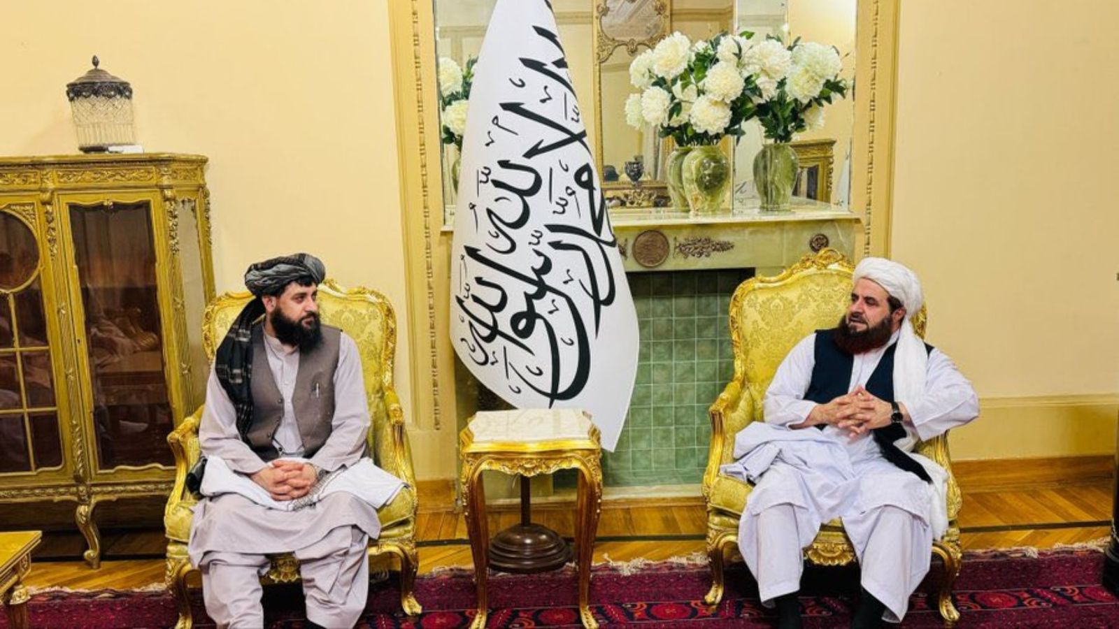 د افغانستان د دفاع وزير د نړيوالې امنيتي غونډې لپاره مسکو ته رسېدلی
