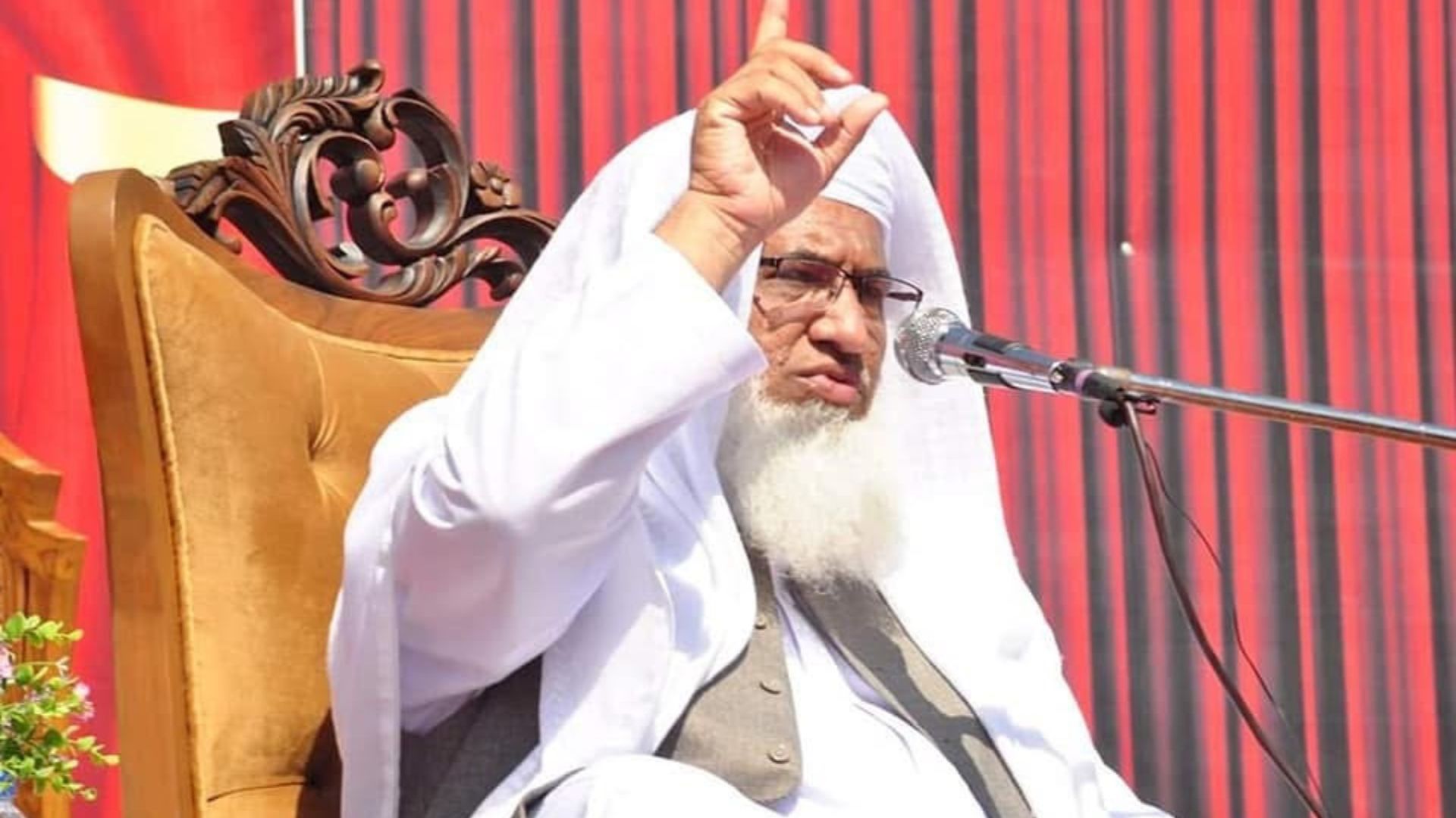 چارسده: د ناڅرګنده وسلوالو په برید کې شیخ الحدیث مولانا محمد ادریس ووژلی شو