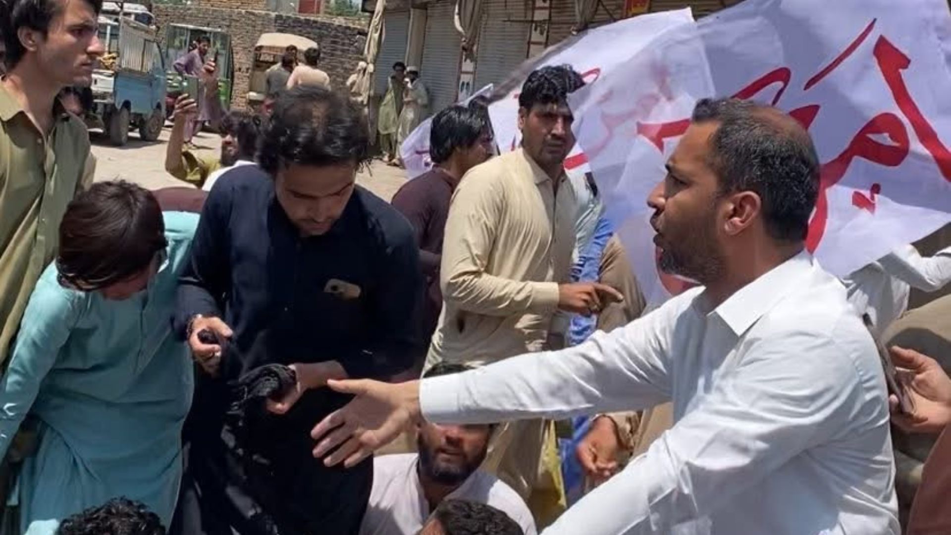 د تیراه بې کوره شوي خلک دې خپلو سیمو ته ستانه کړل شي : باړه سیاسي اتحاد
