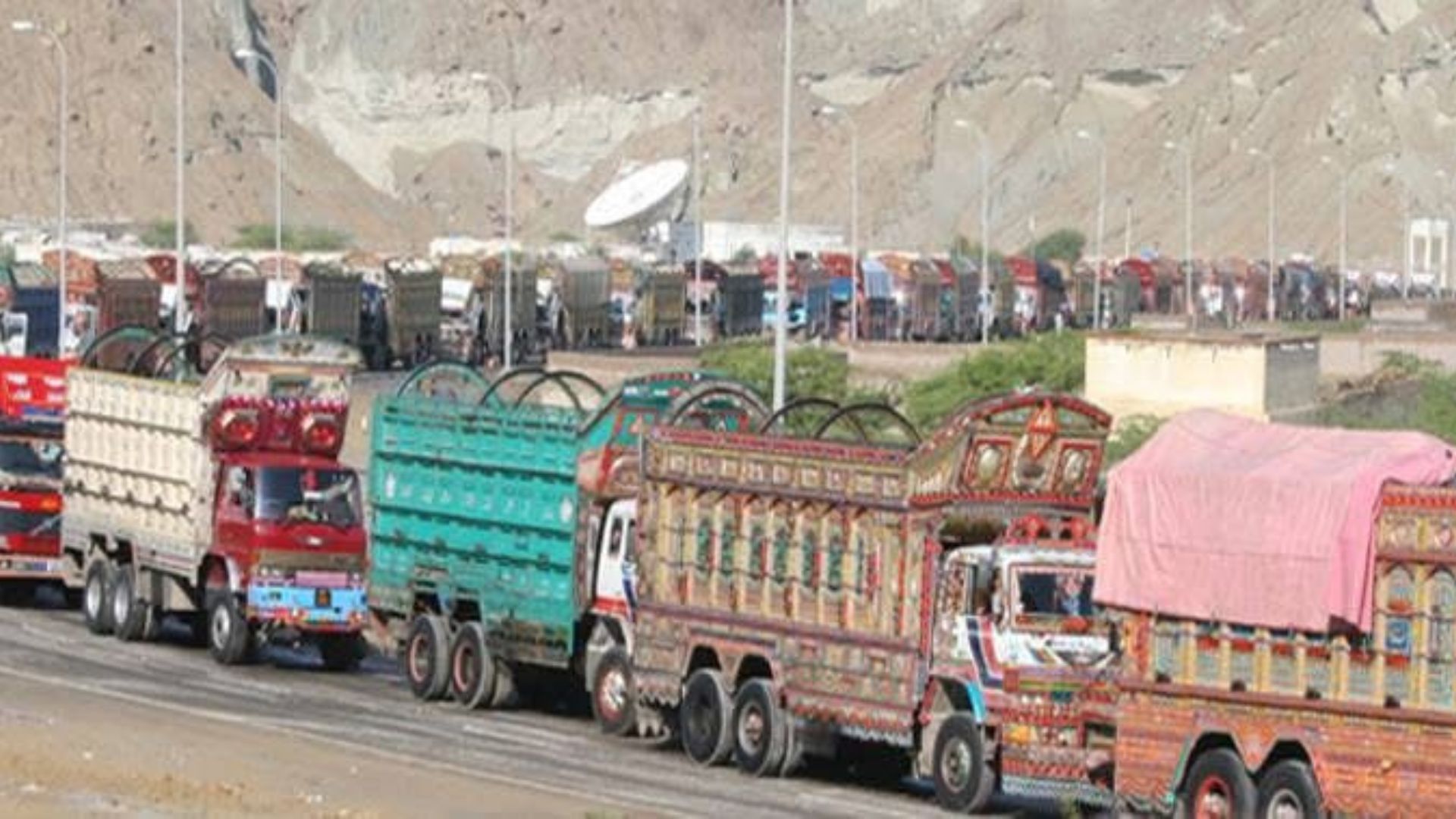 په بلوچستان کې د مال وړونکو لاریو مالکانو احتجاجي هړتال کړی