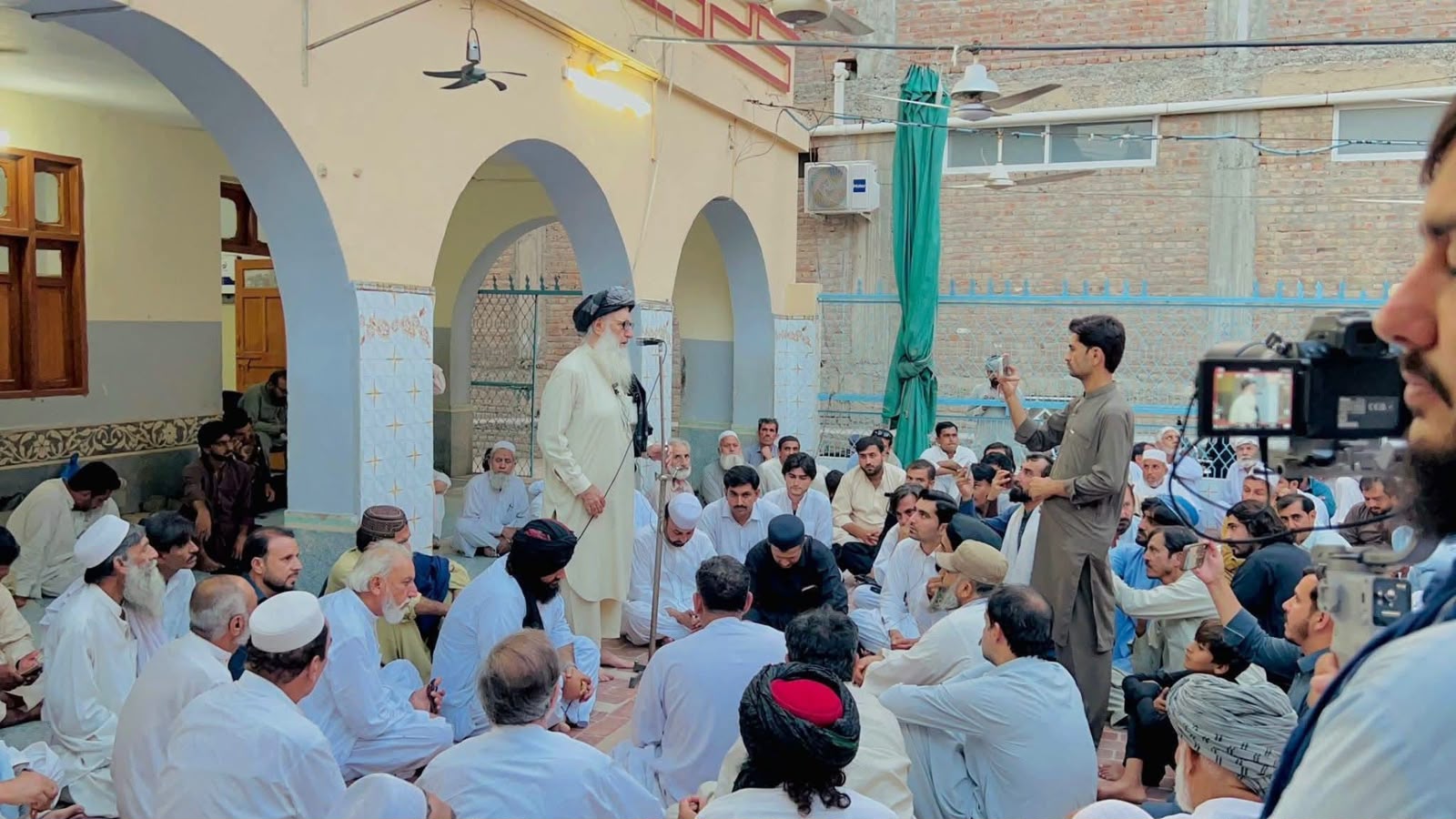بنو : د اسامه د نه موندل کېدو پر ضد به د منډان سړک د جون له ۳۰مې څخه په احتجاجي توګه وتړل شي
