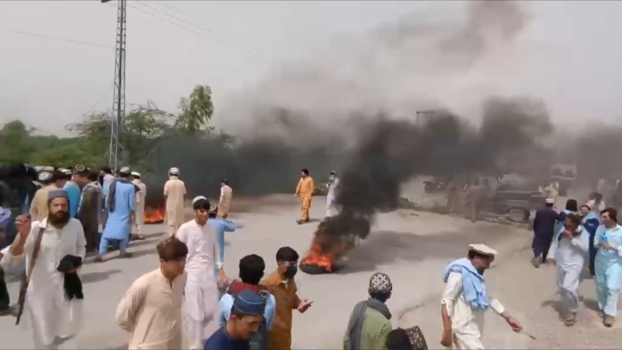 شمالي وزیرستان : عیدک کې د استاد فدا اختر د وژنې پر ضد احتجاج؛ د بنو ـ میرام شاه لويه لاره تړل شوې