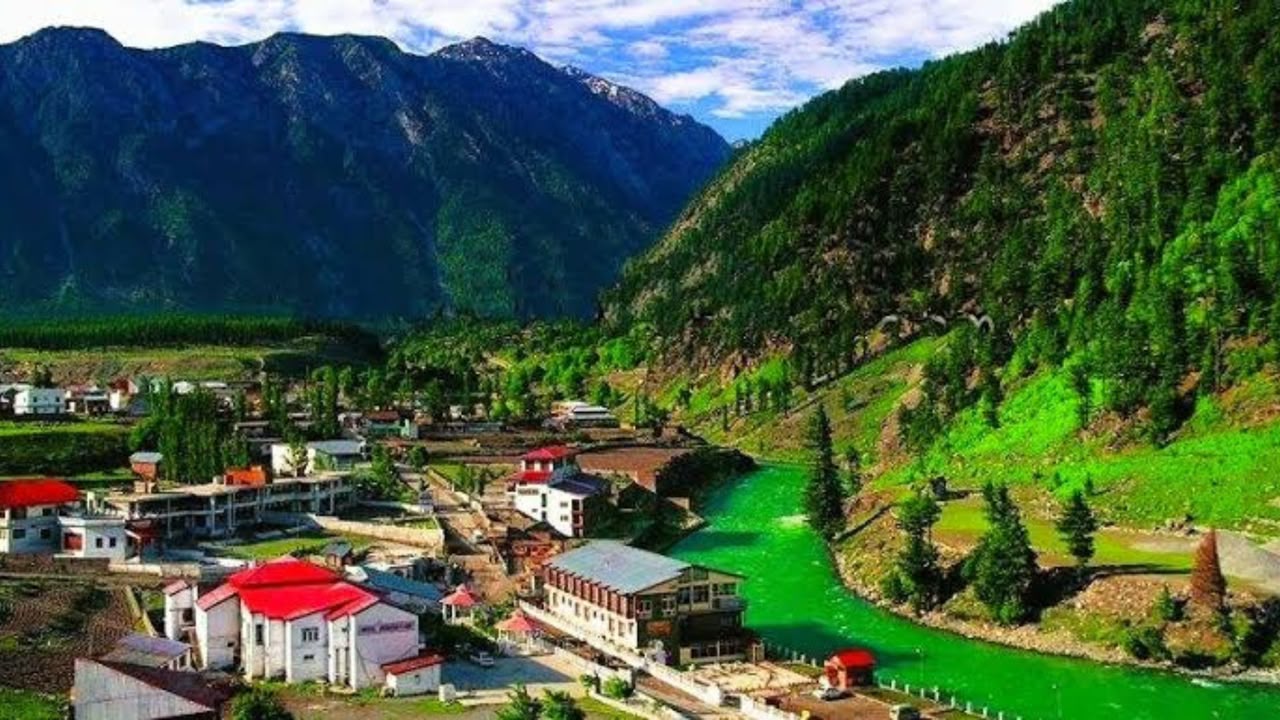 سوات ته د محرم په چوټيانو کې د ۴ لکو نه زيات سېلګري ورغلي دي