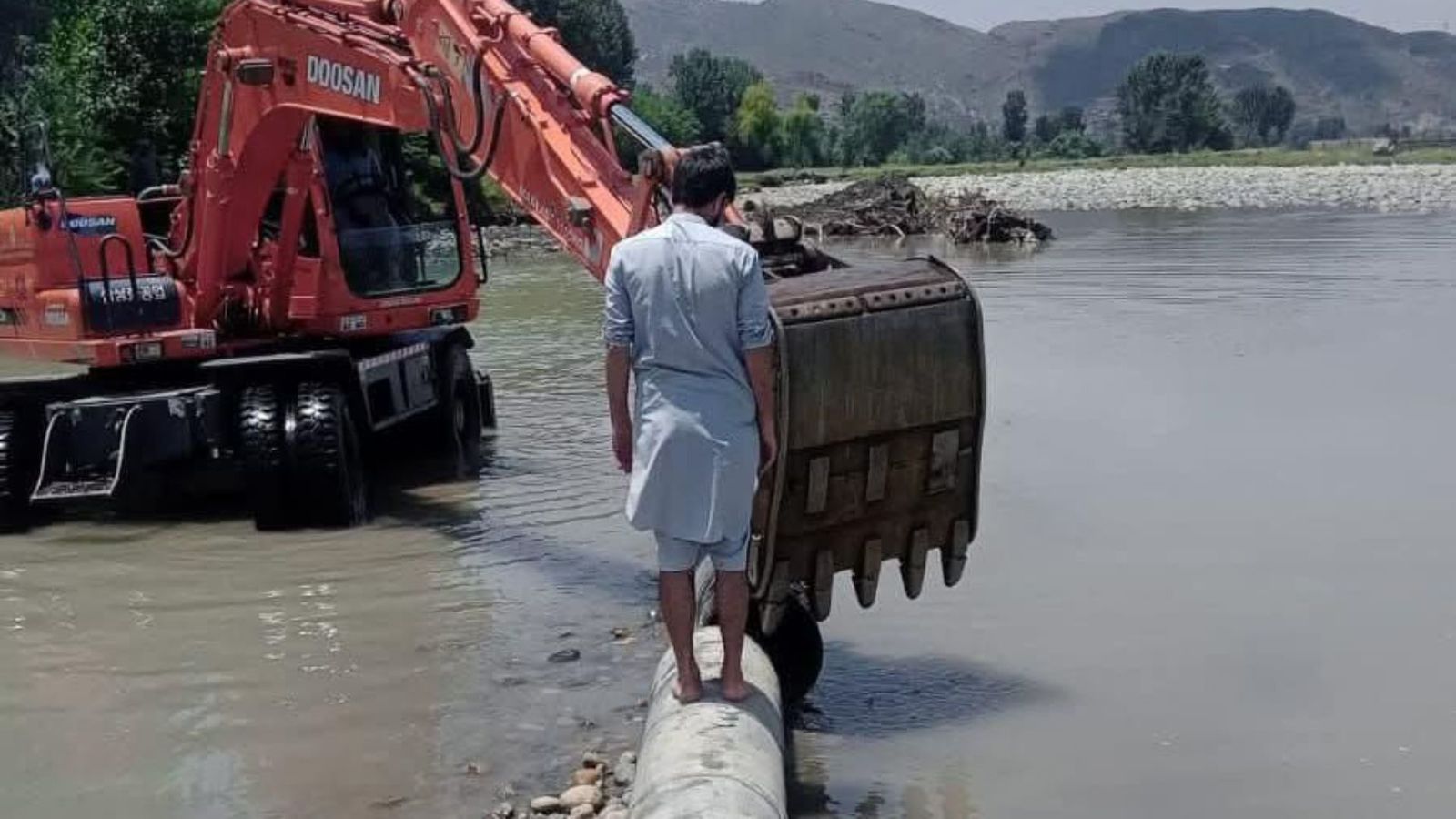 ملاکنډ : بټخېله کې د اوبو رسونه له ۱۸ ورځو راهیسي بنده ده