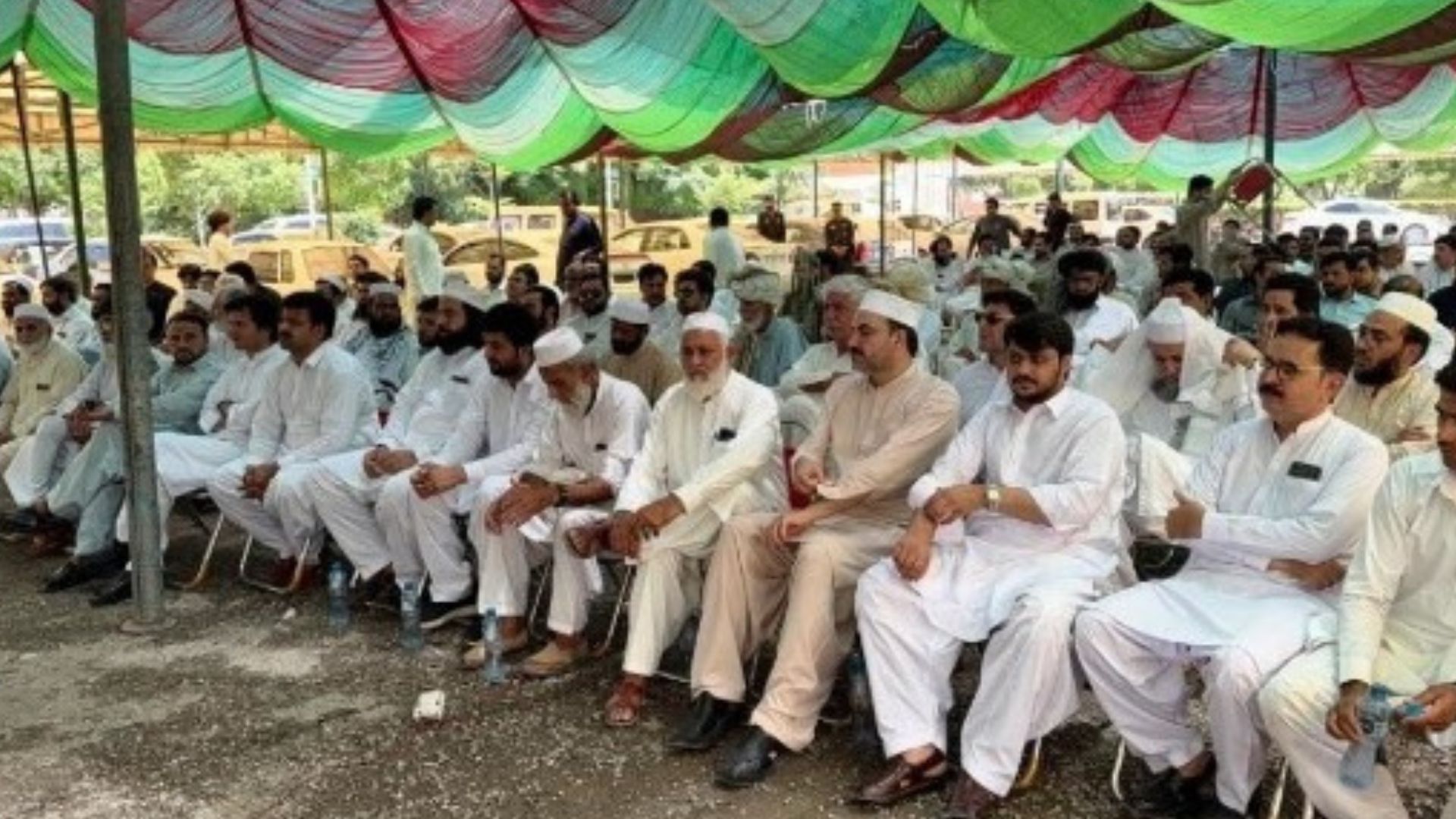 بنو: د سوداګرو ټولنې په هڅو د تحریک انصاف مشرانو او ډاکټرانو ترمنځ شخړه پای ته ورسېده، هړتال ختم شو