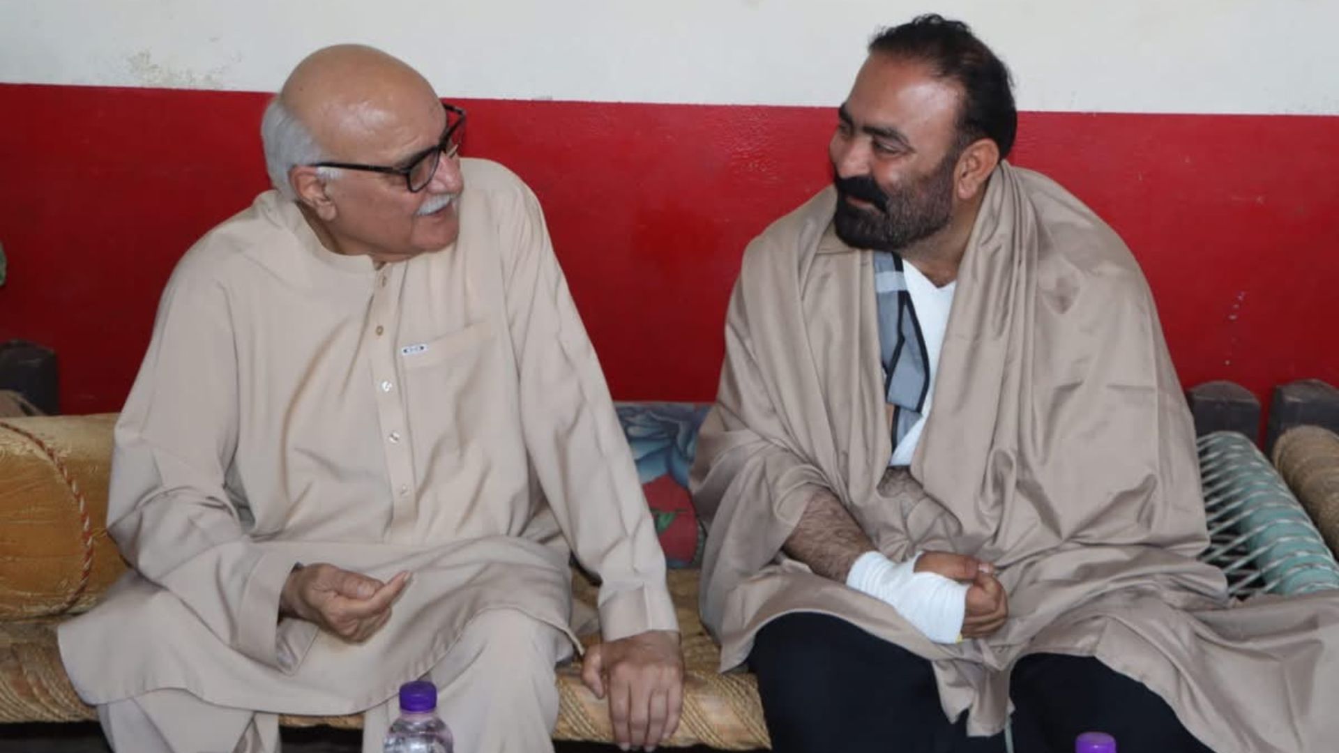 پېښور: د عوامي نېشنل ګوند صوبایي مشر په وسلوال برید کې د ټپي شوي تحصيل صدر پوښتنه وکړه