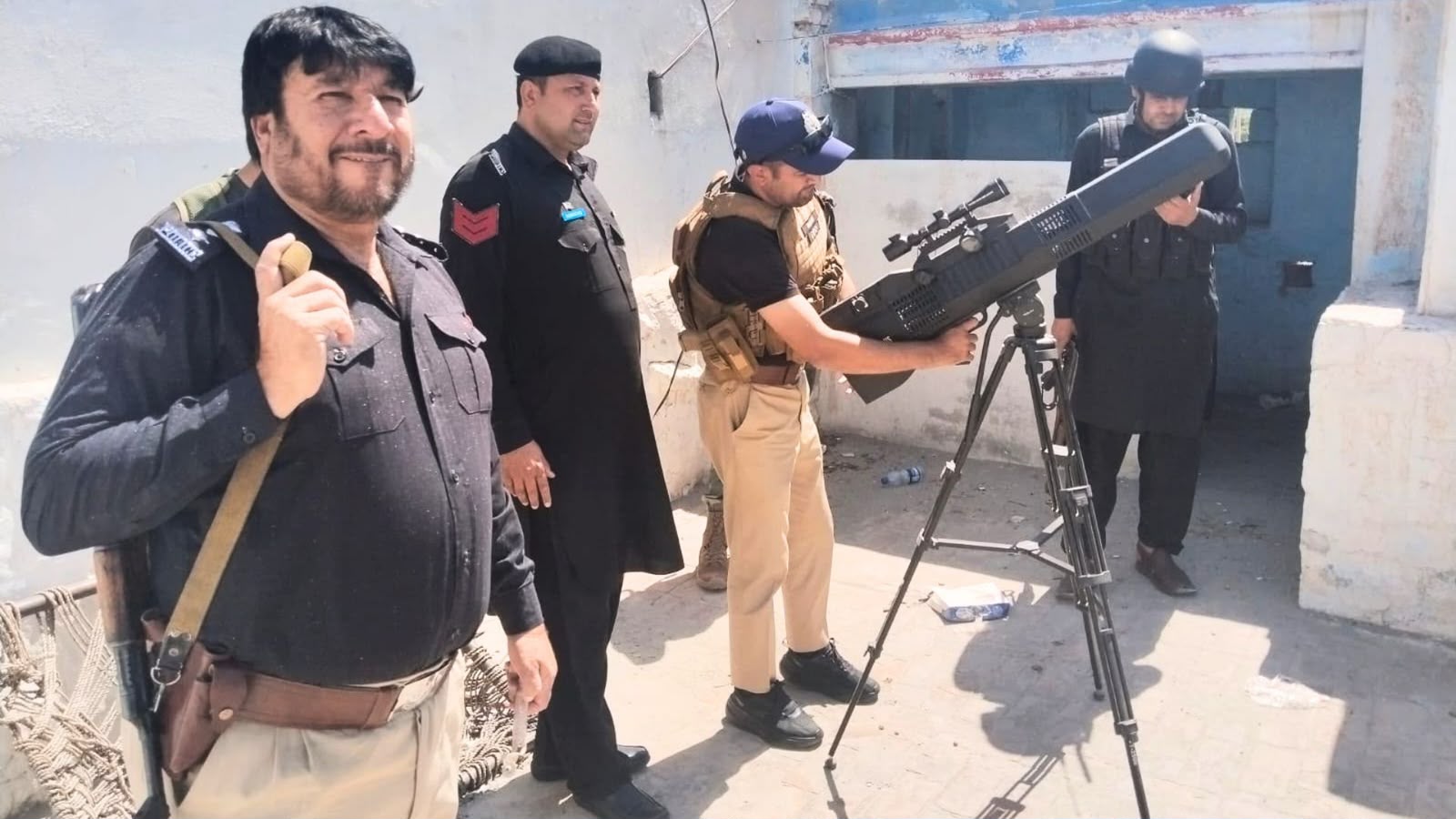 کرک : په پولیس تاڼې او د ګازو پر پلانټ د ډرون برید، مرګ ژوبله نه ده اوښتې