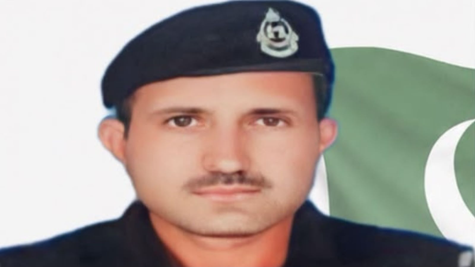 بنوں : د وژل شوي پولیس سرتېري عمر نیاز د جنازې مراسم په سرکاري اعزاز سره ترسره شول