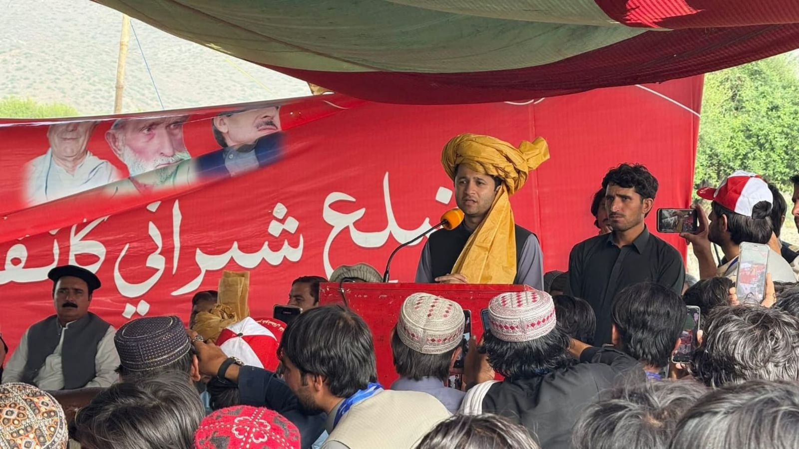 بلوچستان : د پښتونخوا نیشنل عوامي ګوند د برشور احتجاجي غونډه؛ د ناامنۍ او د وسایلو د وېش په نظام سختې نیوکې