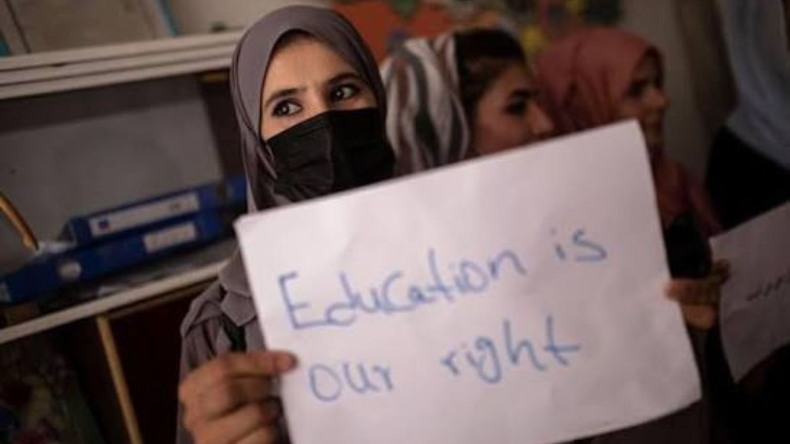ملګري ملتونه : په افغانستان کې د نجونو د زده ‌کړو بندیز ۲.۲ میلیونه نجونې له ښوونځیو بې‌ برخې کړې