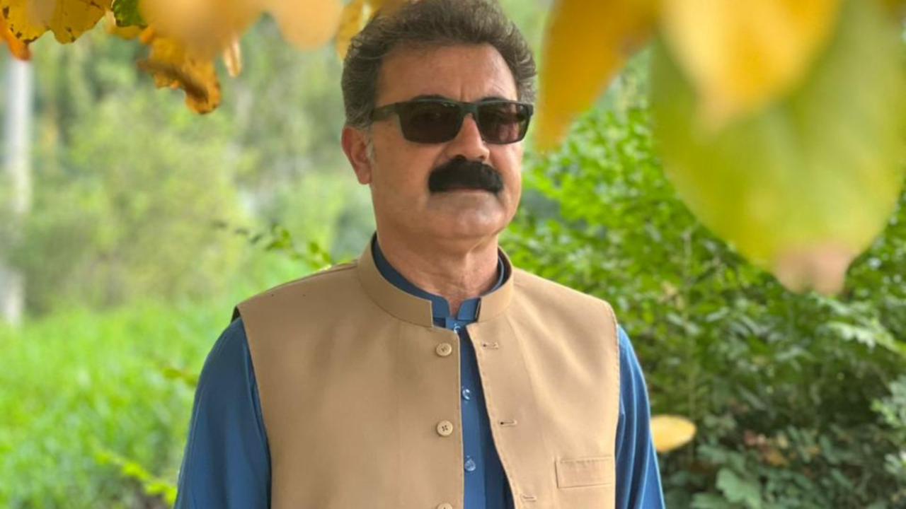 د  “زما په زړه کې اوسه” سندرغاړی خالد خان ۲۲ کاله وروسته موسیقۍ ته راستون شو