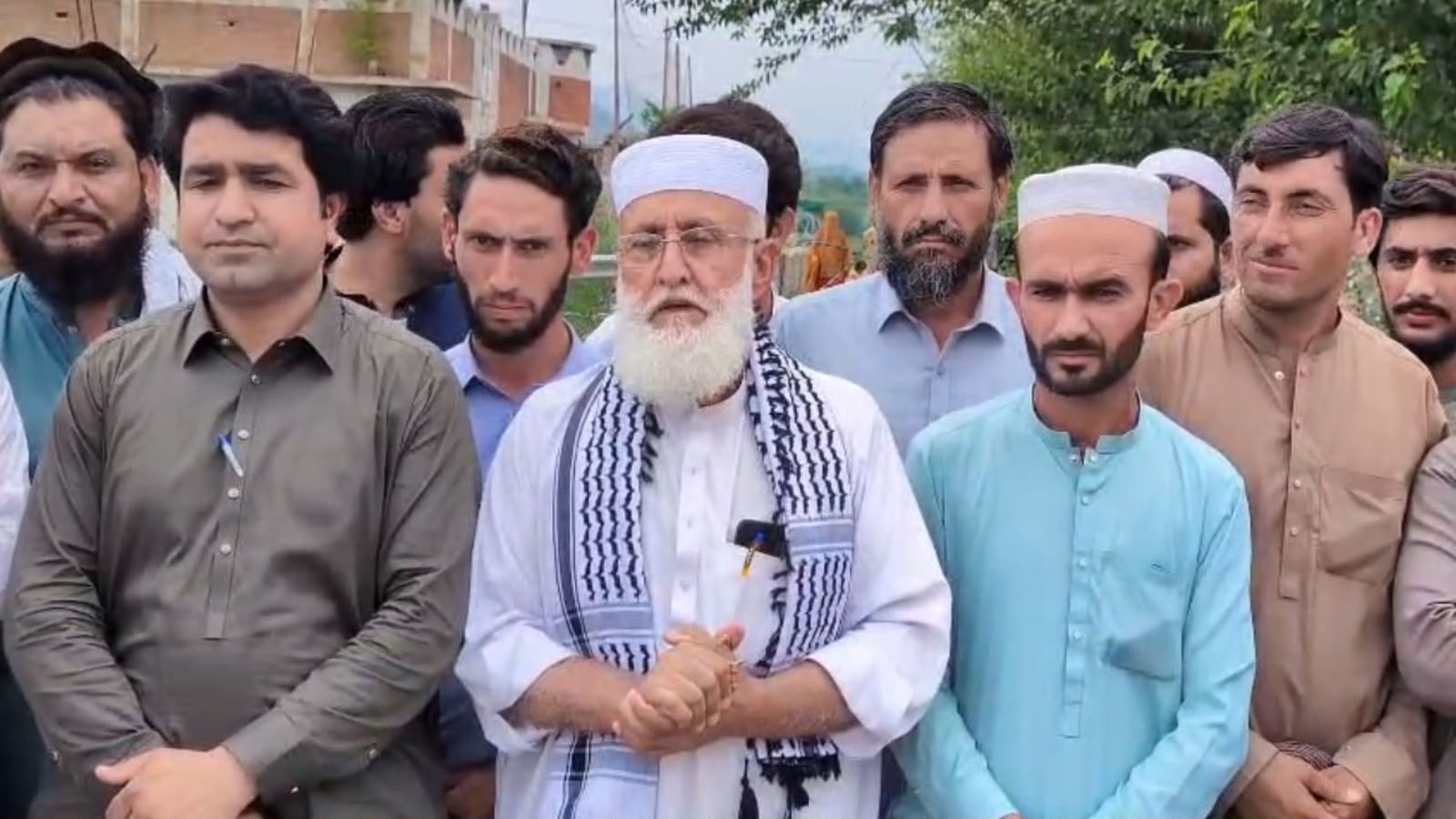باجوړ : جماعت اسلامي خبرداری ورکړ، که لاره ونه پرانیستل شي سبا به پرلت پېل شي