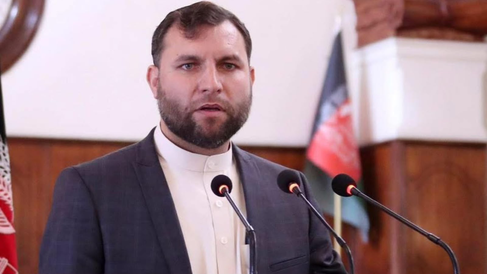 ضیاالحق امرخېل : خلک له عدالت نه، بلکې له فقر، بې‌ کارۍ او ناهیلۍ له افغانستان نه تښتي