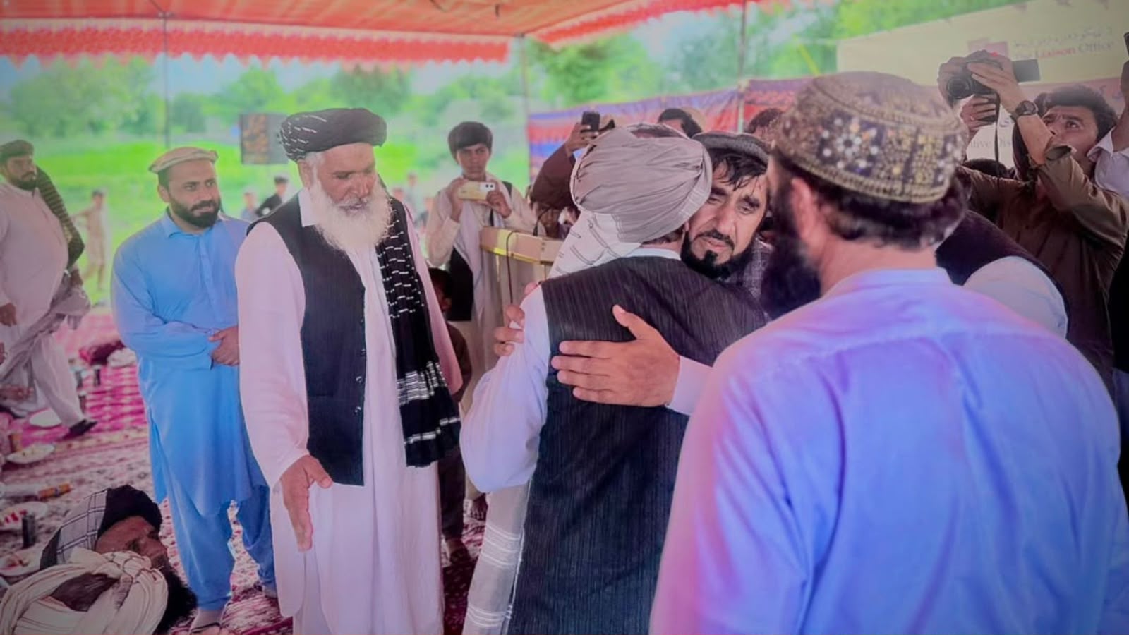 خوست کې د درې لسیزو اوږده دښمني د جرګو له لارې پای ته ورسېده