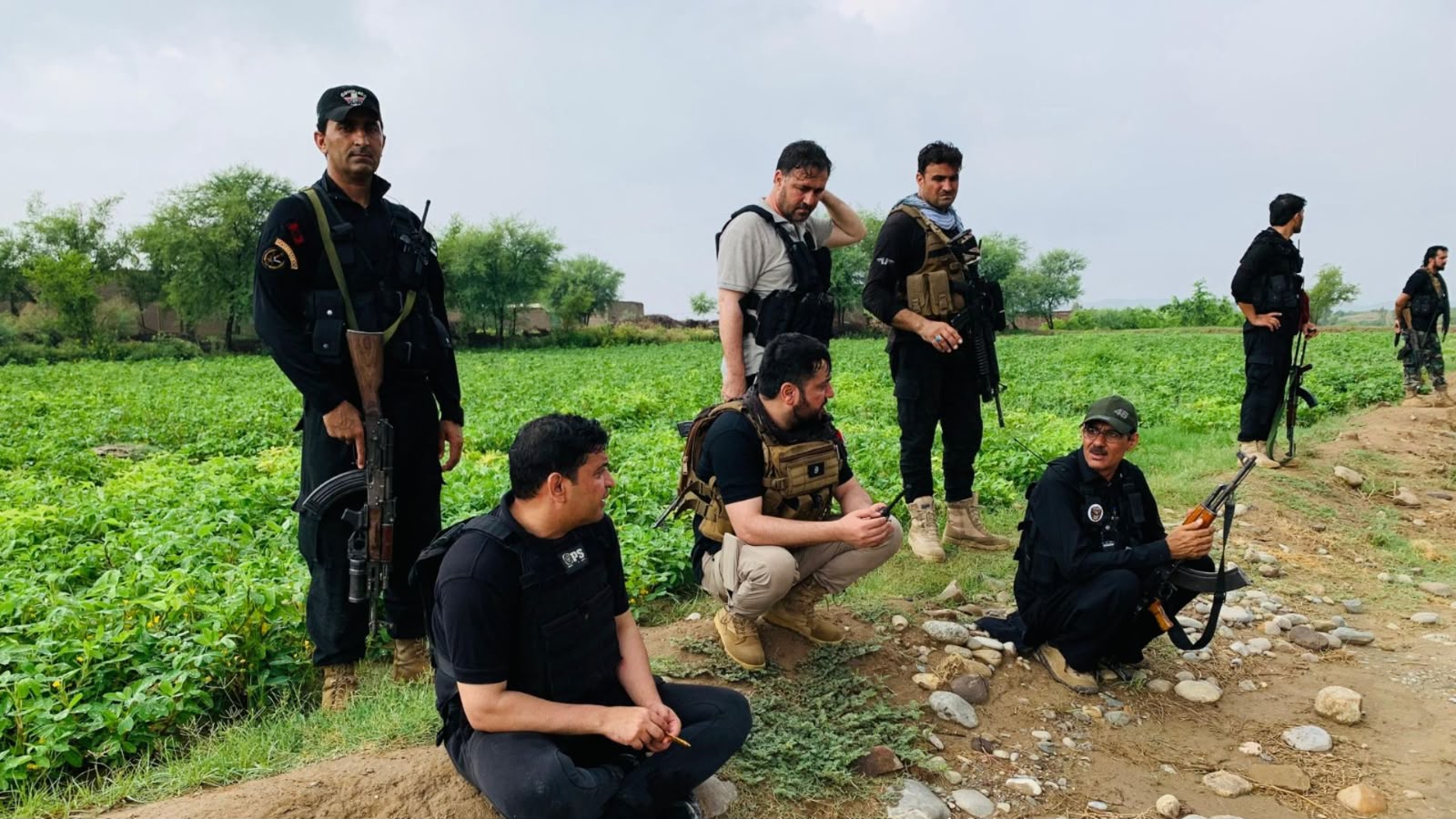 پولیس دعوه کوي چې د بنو په تلګۍ غرونو کې ۴ وسله وال وژل شوي او ۵ مشکوک کسان نیول شوي
