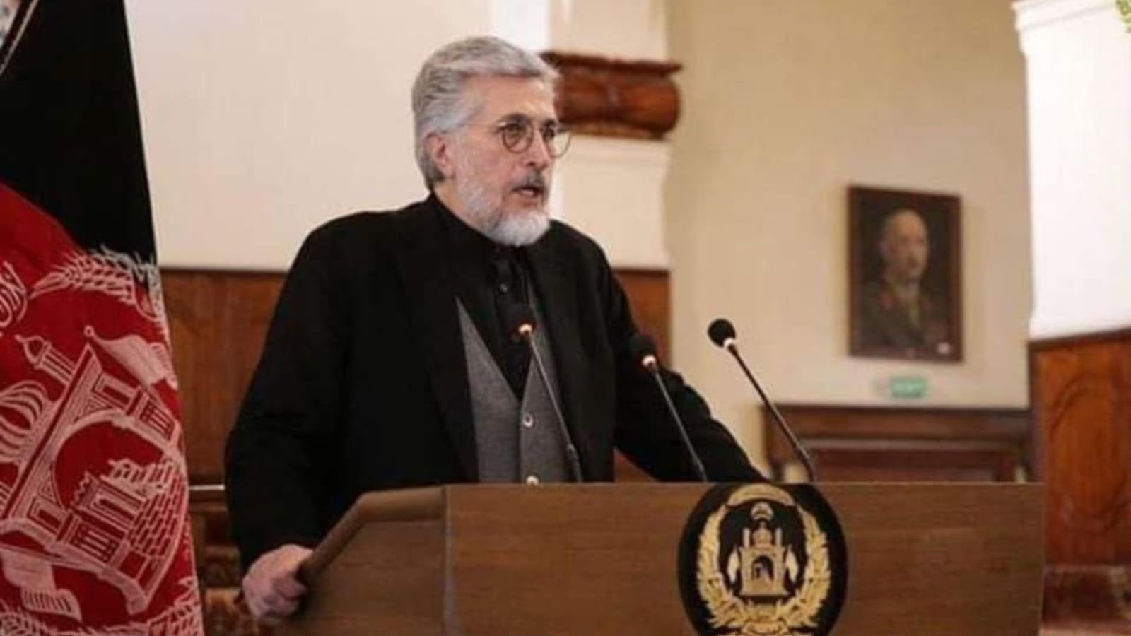 سید اسحاق ګیلاني : د طالبانو له واکمنېدو وروسته له سیاسته لیرې شوی یم او ژوند مې سخت تېرېږي