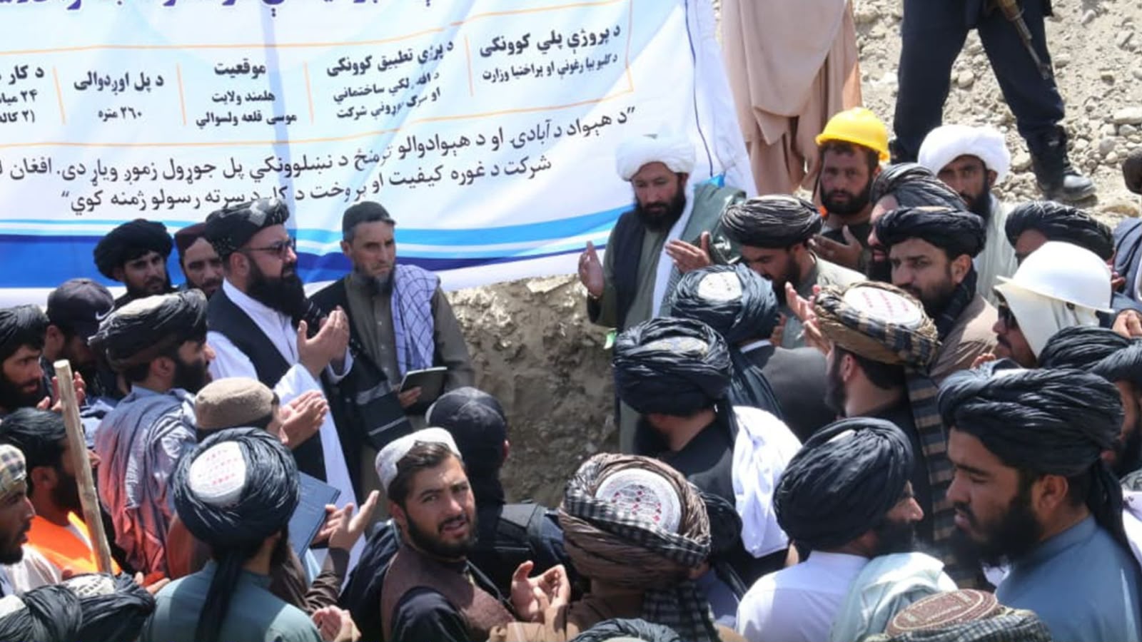 هلمند : په موسی قلعه کې د ۹۱ میلیونه افغانیو په لګښت د ۲۶۰ متره پُل د جوړولو چارې پېل شوې
