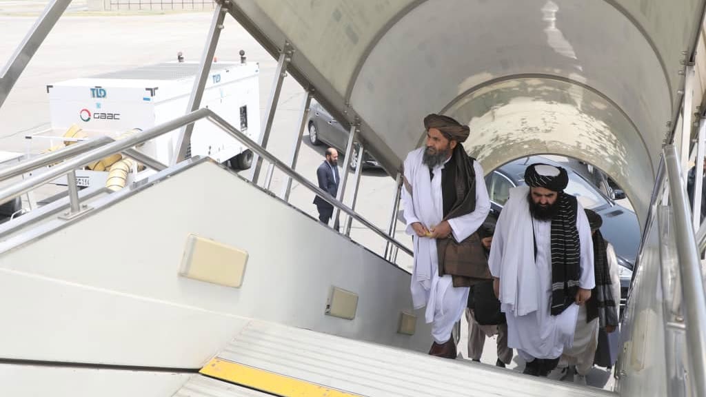 افغانستان : ملا عبدالغني برادر د خامنه‌ يي د جنازې په مراسمو کې د ګډون لپاره ایران ته روان شو