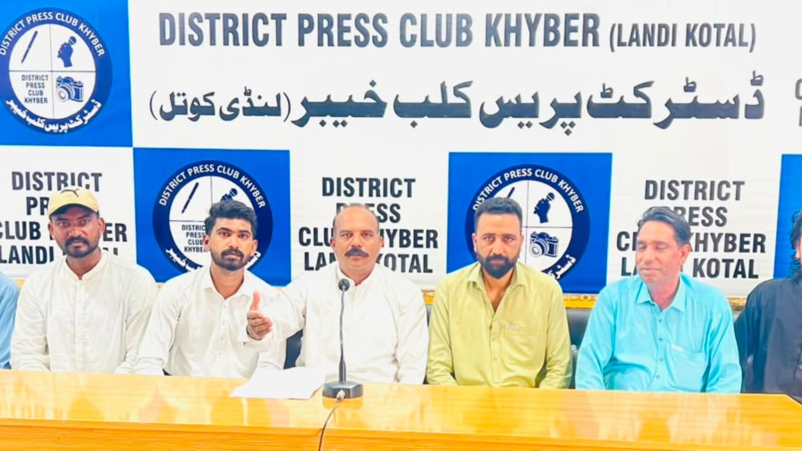خیبر : د لنډي کوتل د نيو کرسچن کالونۍ اوسېدونکي د څښاک اوبو د ټيوب‌ ويل د سپارلو غوښتنه کوي