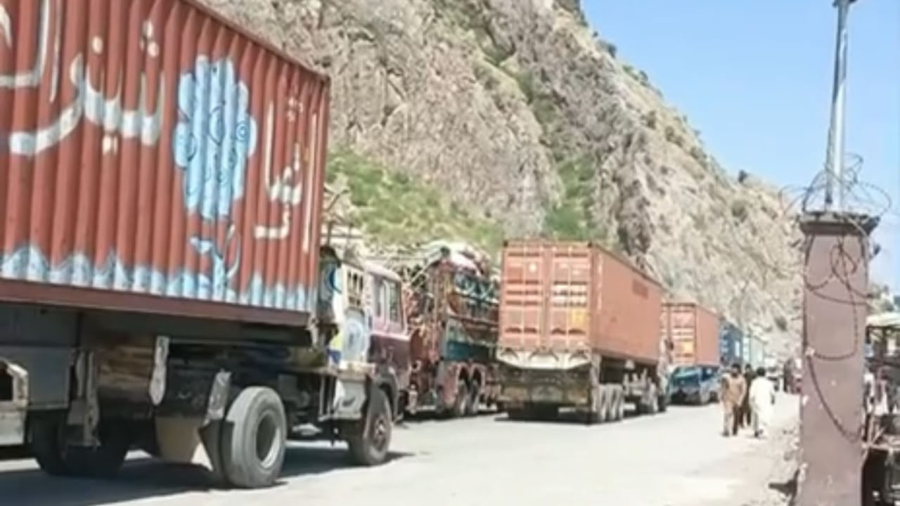 پاکستان د ملګرو ملتونو د خوړو مرستندویه کاروان افغانستان ته ولېږه
