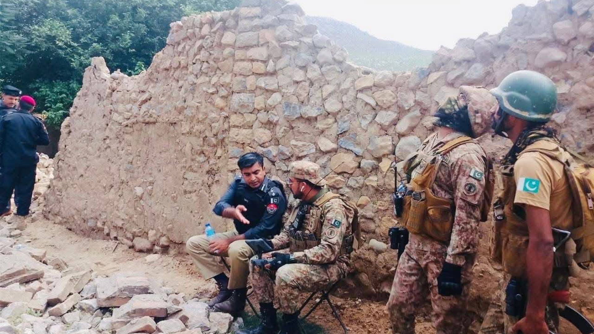 ننګرهار : دوربابا کې د افغان او پاکستاني ځواکونو ترمنځ د نښتې راپورونه؛ تر اوسه رسمي تایید نه دی شوی