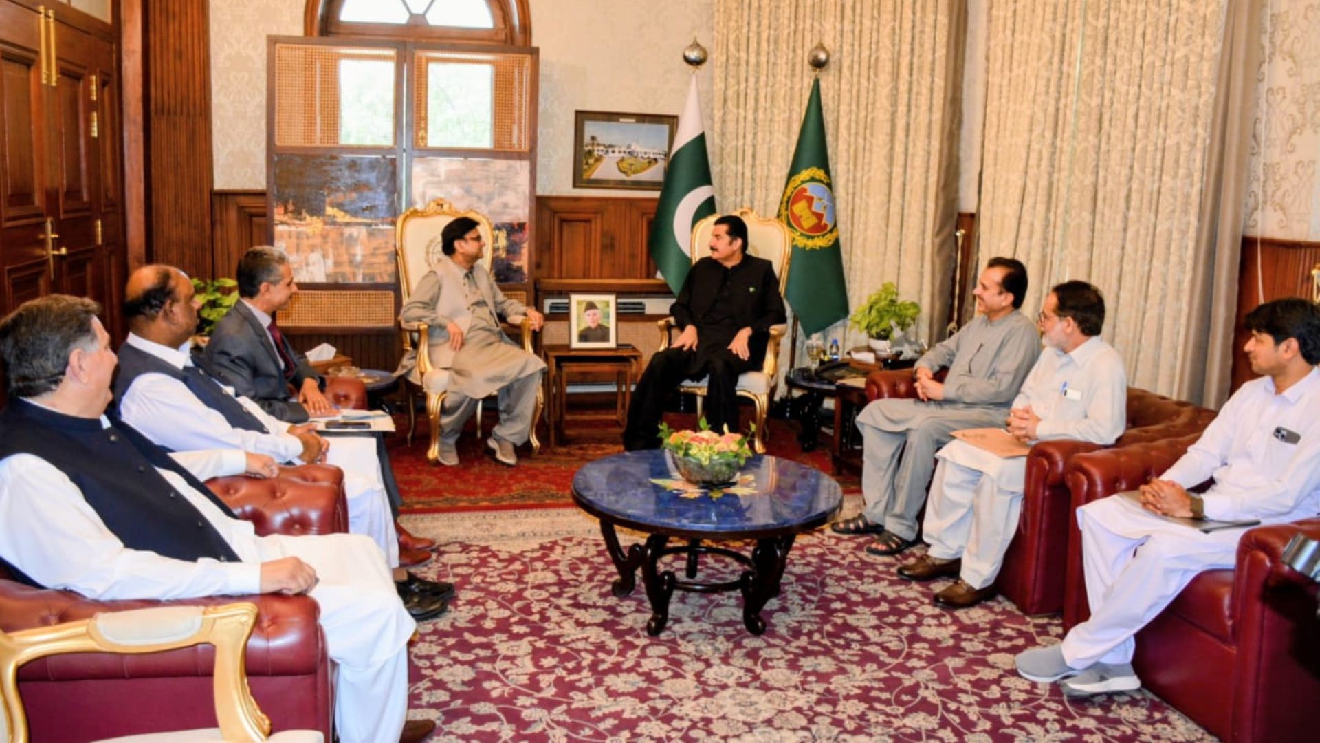 پېښور : ګورنر خیبر پښتونخوا د بجلۍ د اوږد لوډشيډنګ د کمولو غوښتنه وکړه