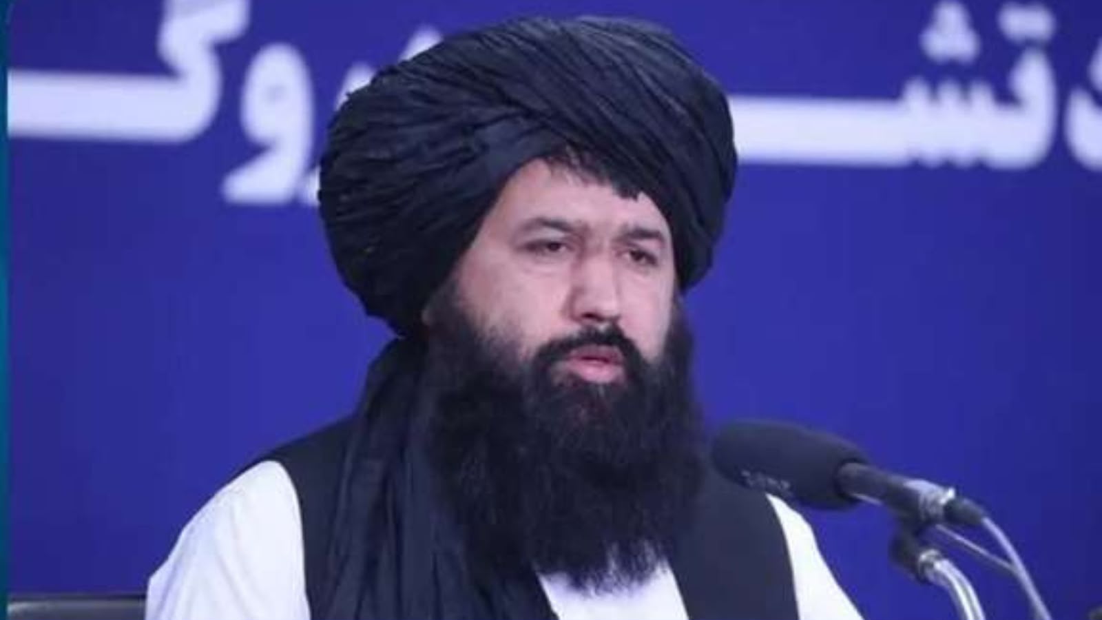 د طالبانو د لوړو زده کړو وزیر: رسمي غونډې دې په دیني نصیحتونو او مذاکرو پیل شي