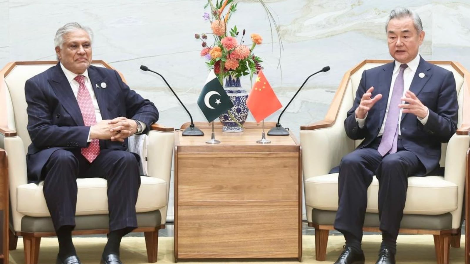 پاکستان او چین د سي‌ پېک ۲.۰ د چټک پرمختګ او اقتصادي همکاریو پر پراخولو سلا شول