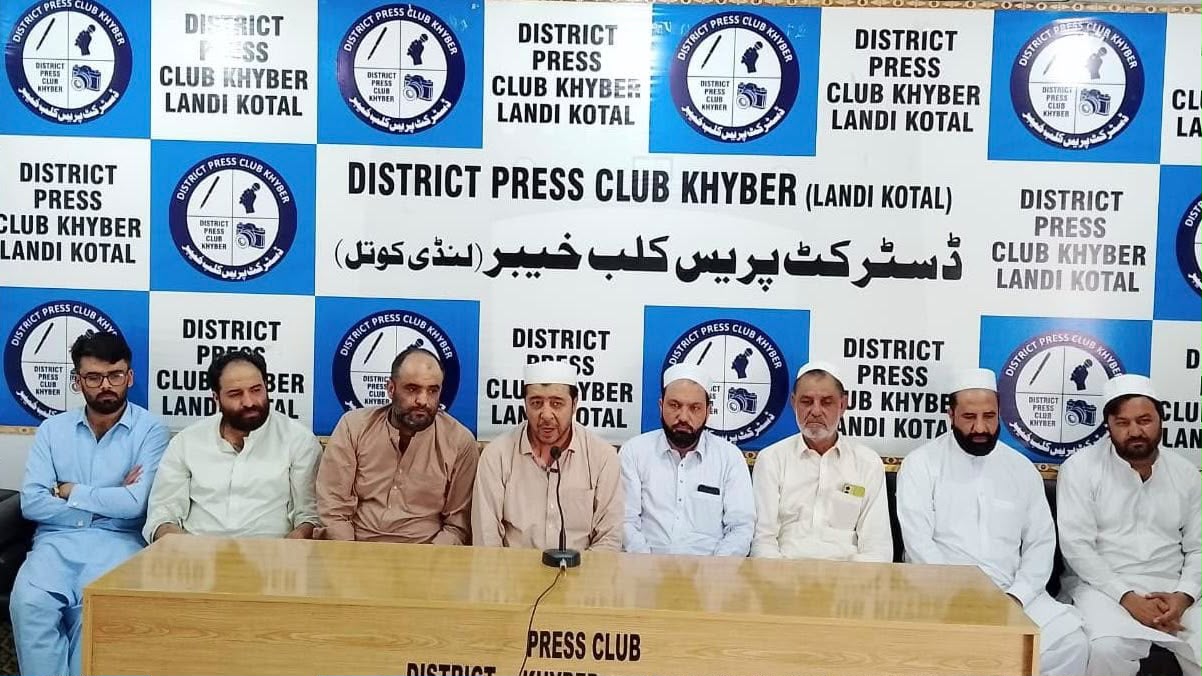 خیبر : د تورخم سوداګر وایي که تجارت بحال نه شو نو تر نامعلوم وخت لپاره به احتجاجي پرلت وکړي