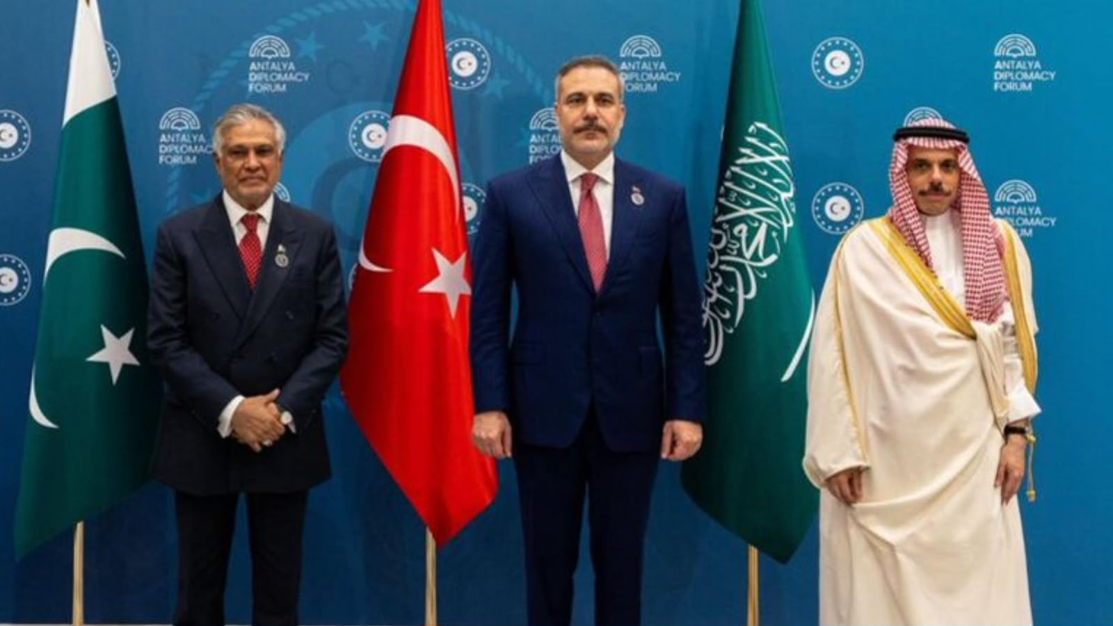 پاکستان، سعودي عرب او ترکیه په نوي درې اړخیز دفاعي تړون خبرې کوي