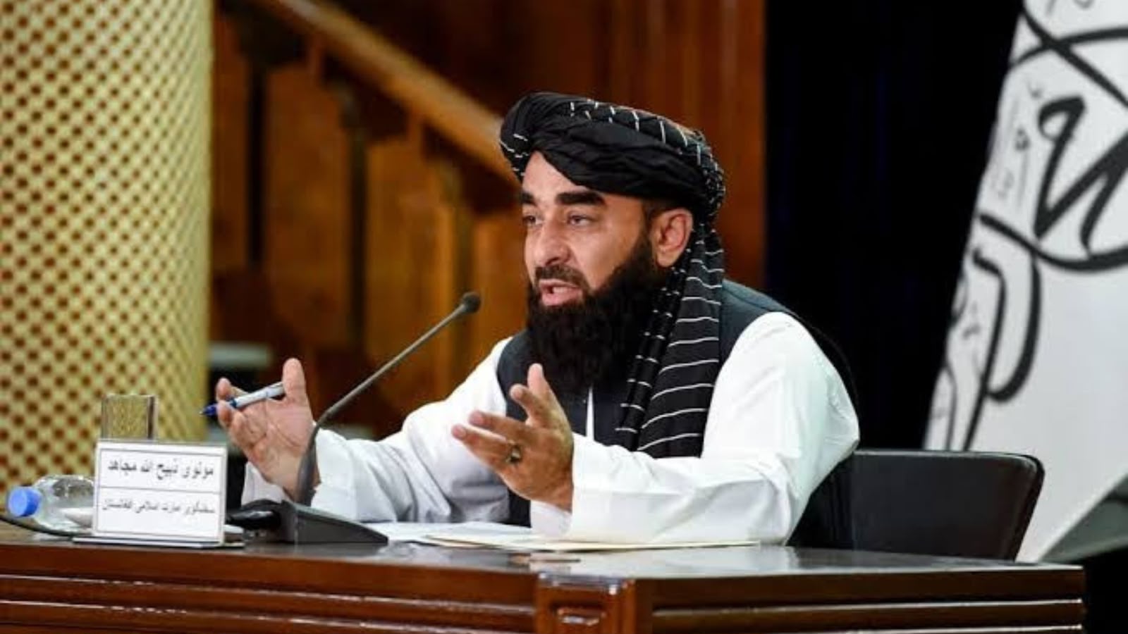 ذبیح الله مجاهد : افغانستان د ځانمرګو په قربانیو ازاد شوی، د ساتلو لپاره به یې دوه برابره قرباني ورکوو