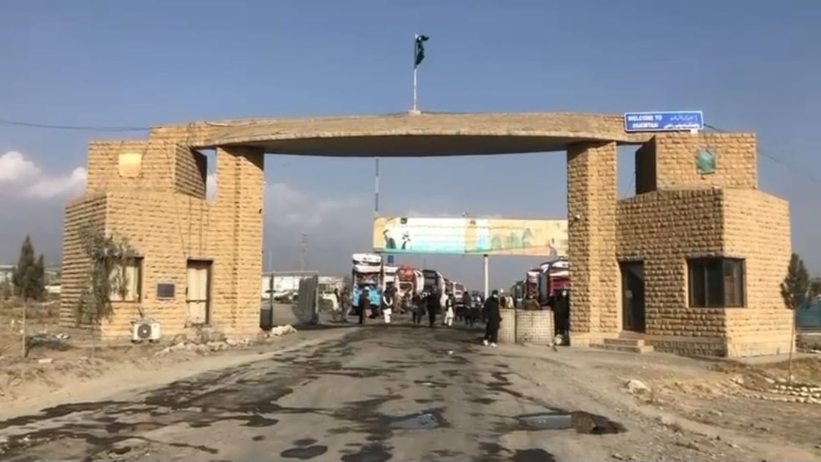د پاکستان او طالبانو ځواکونو ترمنځ د کرمې ـ پکتيا پر پوله نښته؛ د درنو وسلو کارولو راپورونه