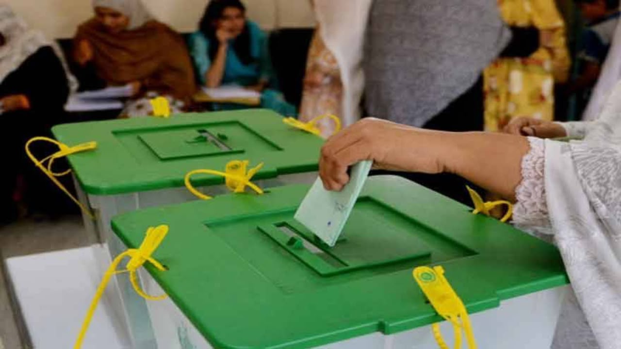 کشمیر : د پونچ ډویژن په څلورو انتخاباتي حلقو کې رایه اچونه؛ پیپلز ګوند د درغلیو تورونه ولګول