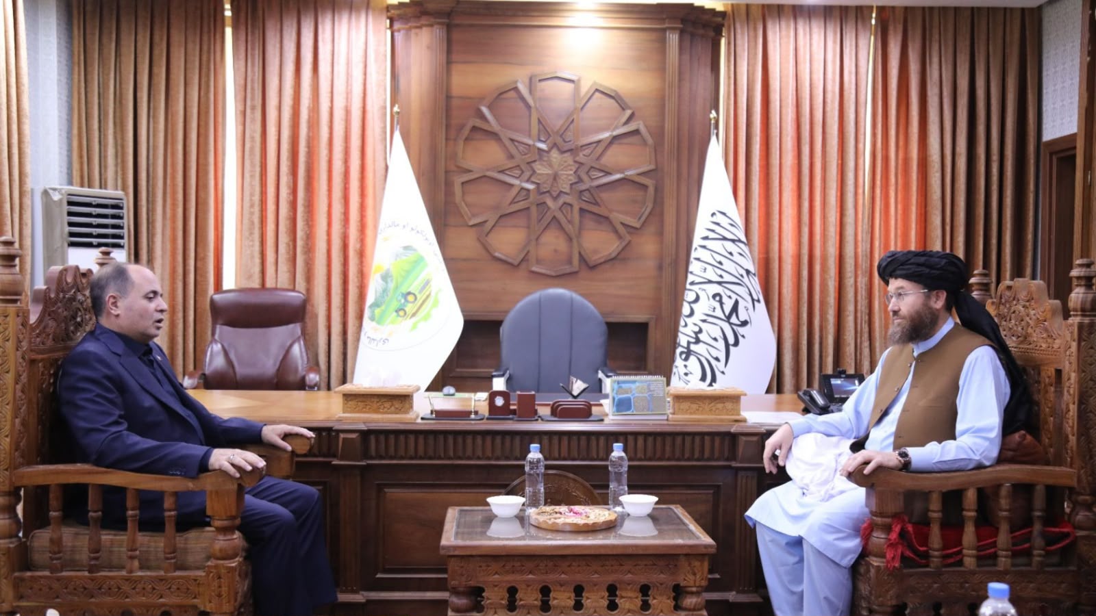 افغانستان او ایران خپل دوه اړخیز تجارت لسو اربه ډالرو ته رسول غواړي
