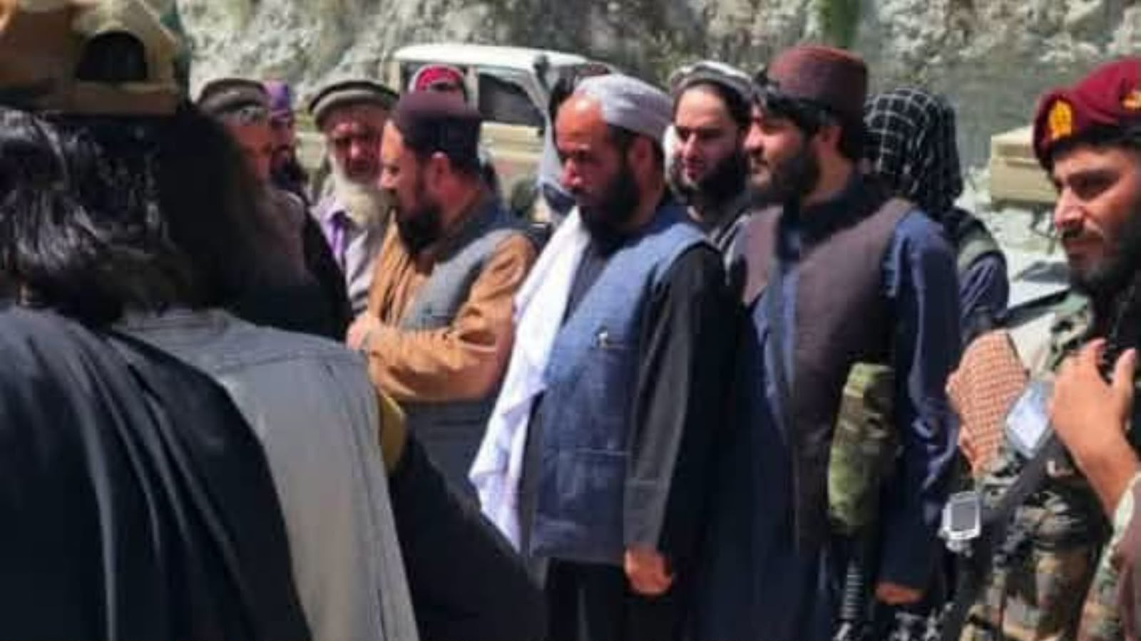 افغانستان : جمعه خان فاتح له څو ورځو جګړې وروسته طالبانو ته تسلیم شوی