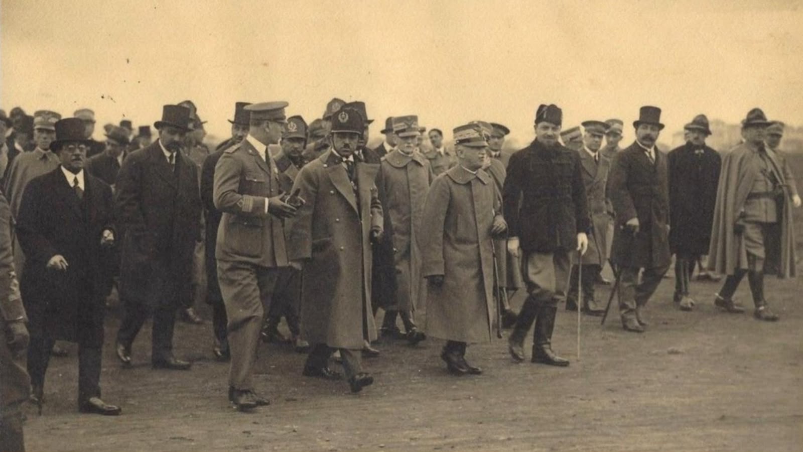 افغانستان د خپلواکۍ ۱۰۷مه کلیزه لمانځي؛ د یووالي او ملي همغږۍ غږونه تازه شوي