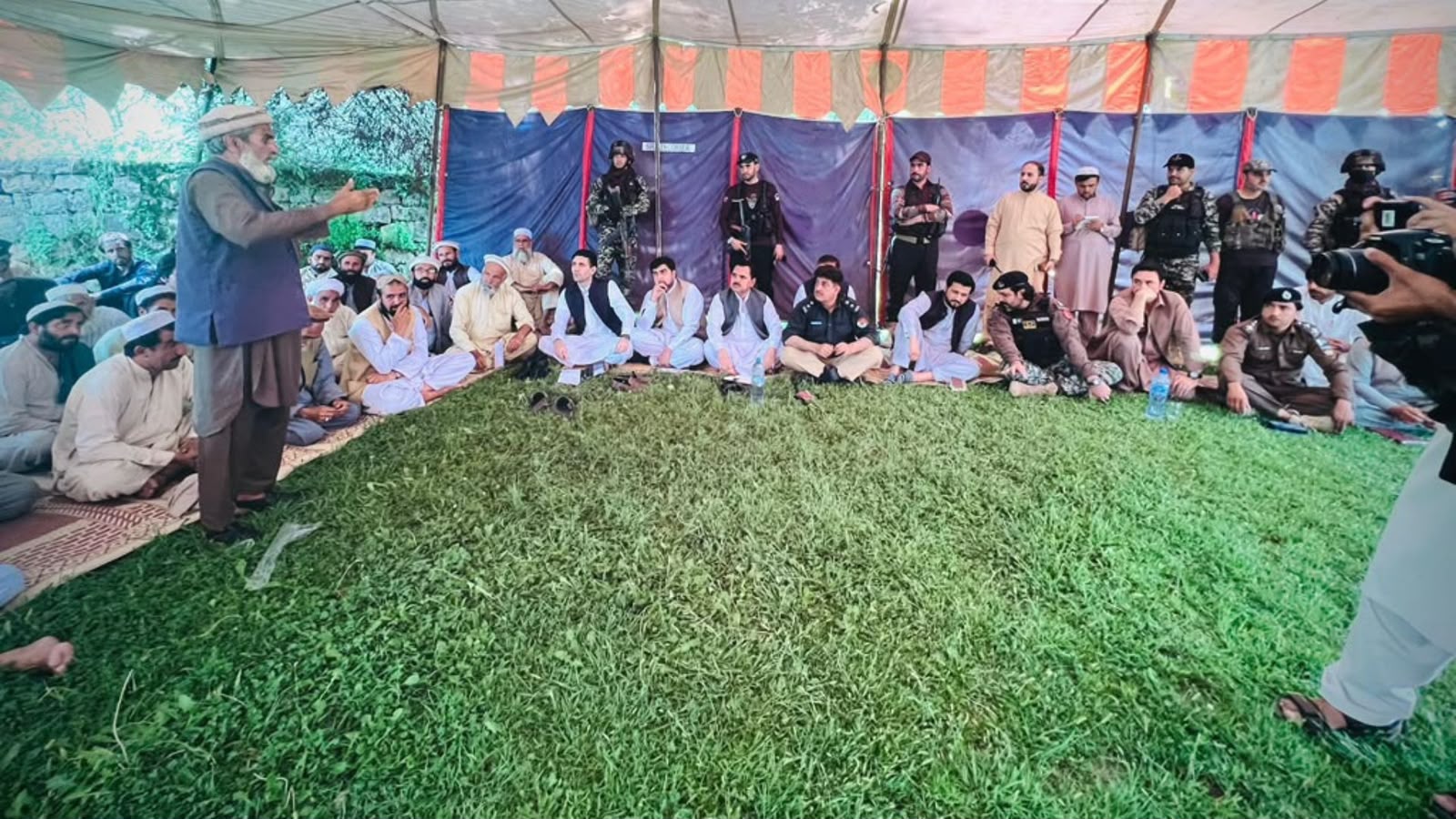 اورکزو کې د امن، ولسي ستونزو او پرمختیا لپاره لویه جرګه؛ مشرانو د ګډو هڅو ژمنه وکړه