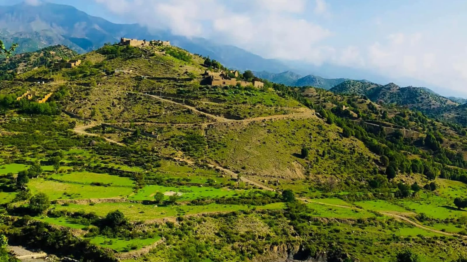 په بر او کوز سویلي وزیرستان کې بارانونو سړکونه، پلونه او فصلونه زیانمن کړي