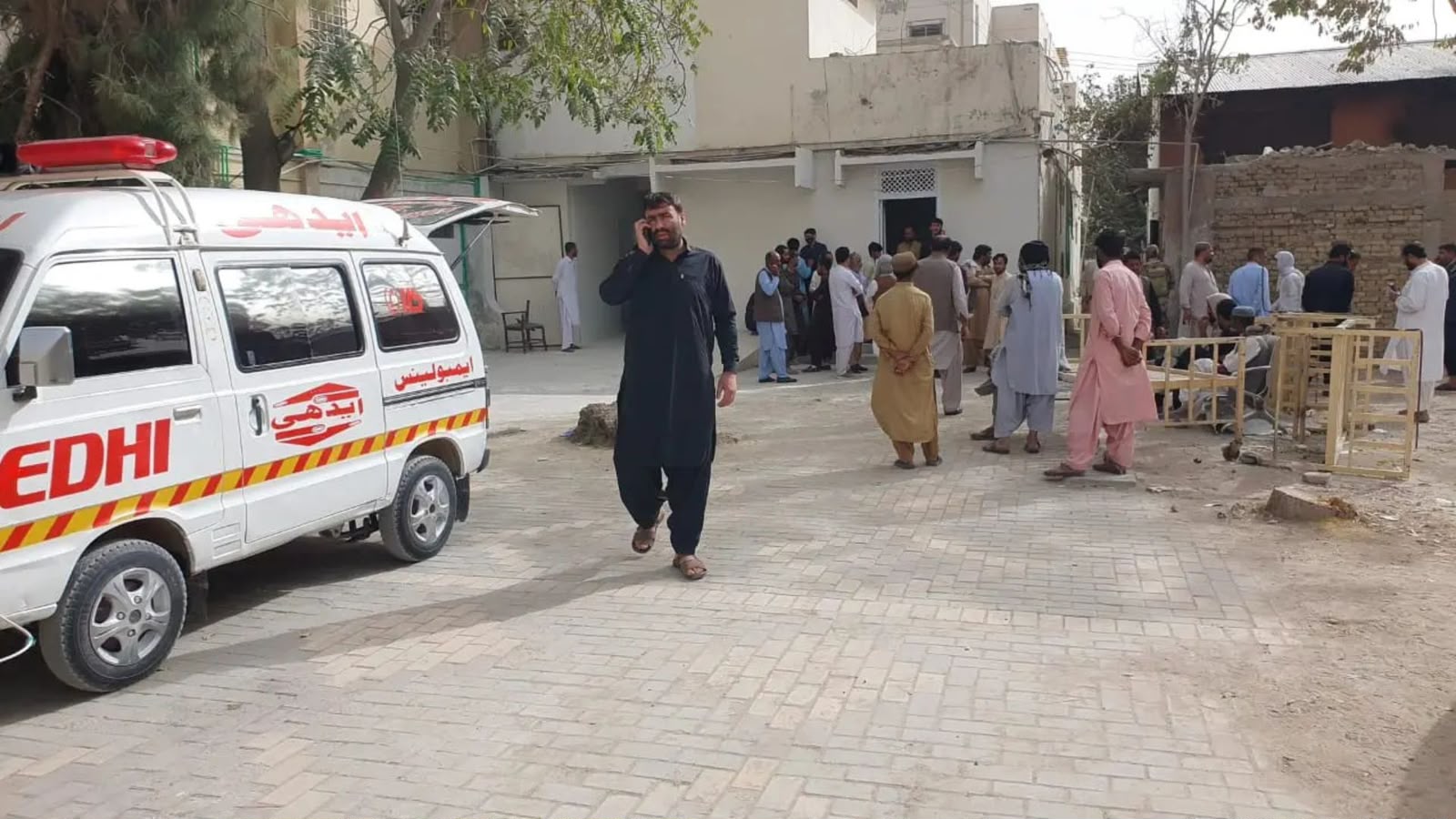 بلوچستان : مستونګ کې د سړک غاړې چاودنې یو امنیتي سرتېری وژلی، شپږ نور ژوبل دي