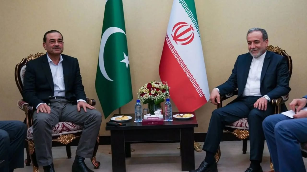ایران ـ پاکستان : د عاصم منیر د تهران سفر د سیمه‌ ییزو منځګړیتوبونو د دوام برخه بلل کېږي