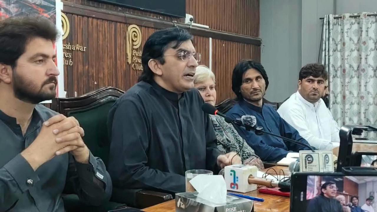 محسن داوړ : د نوو صوبو وړاندیزونه ردوو، خیبر پښتونخوا به وېشل کېدو ته پرېنږدو