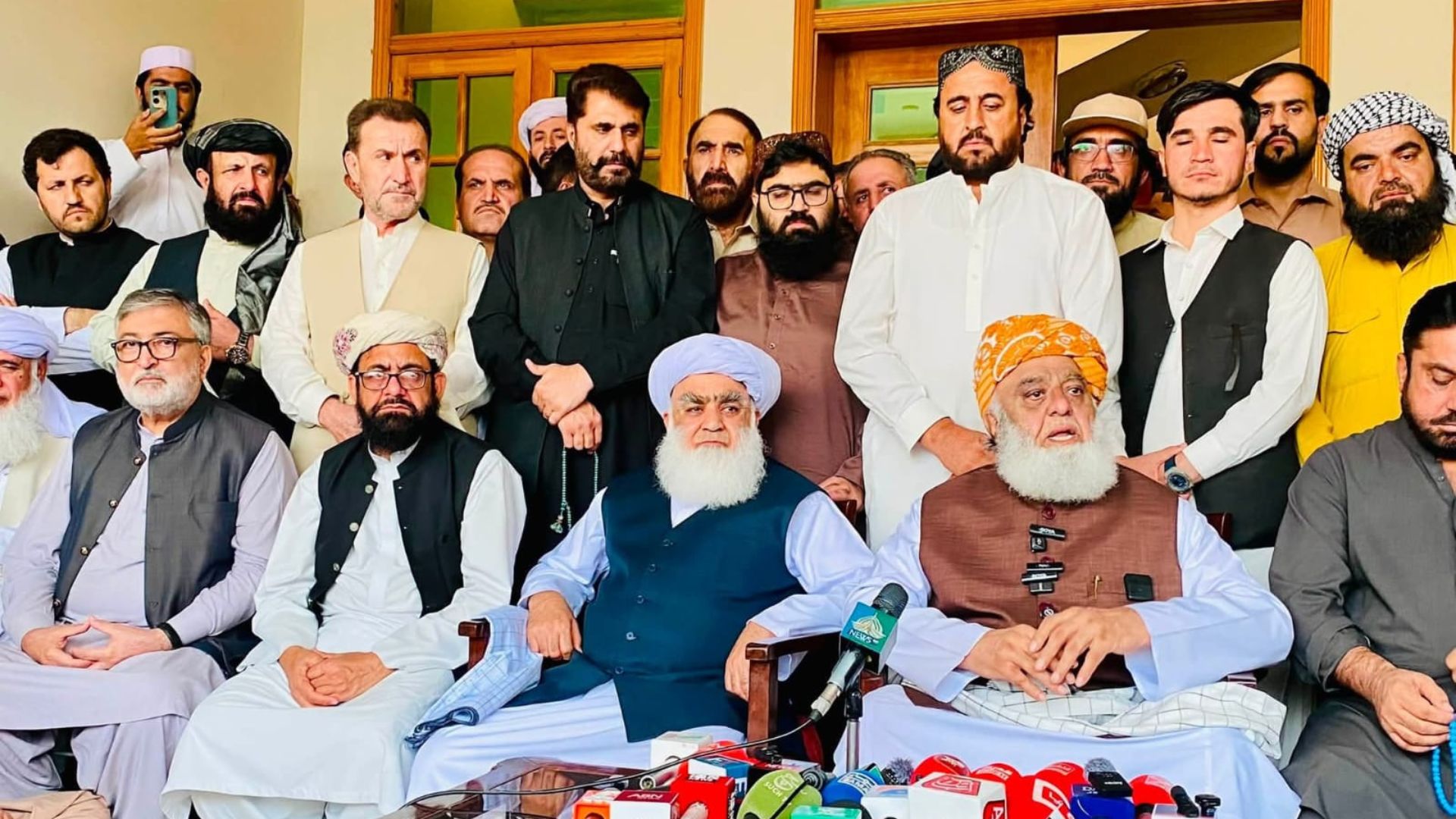 مولانا فضل الرحمن : په بلوچستان او خیبر پښتونخوا کې د حکومت واک کمزوری ښکاري