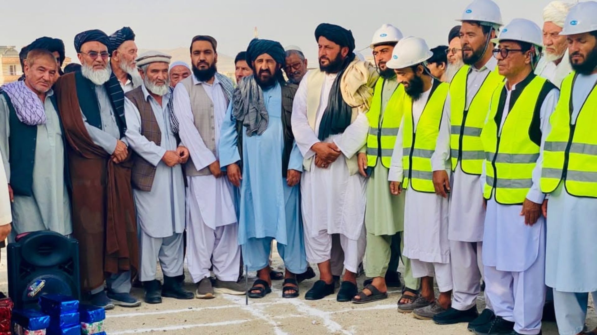 افغانستان : غزني کې د ۱۰ میلیونه افغانیو په ارزښت د ښوونځي د ودانۍ بنسټ کېښودل شو