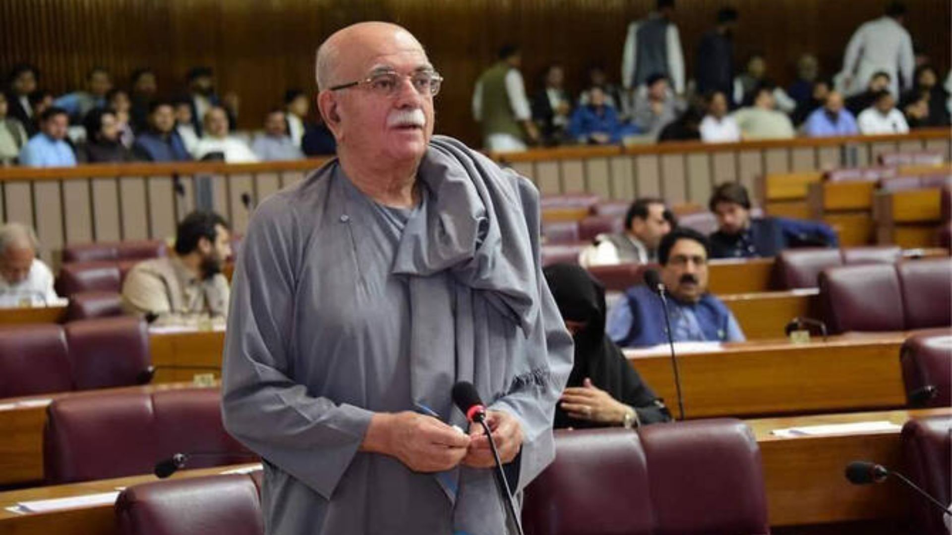 د محمود اڅکزي د شتمنیو قضیه نشته؛ د پي کی مېپ د اساسي قانون، دننه ټاکنو او مالي حسابونو موضوع د انتخاباتو کمېسیون کې روانه ده