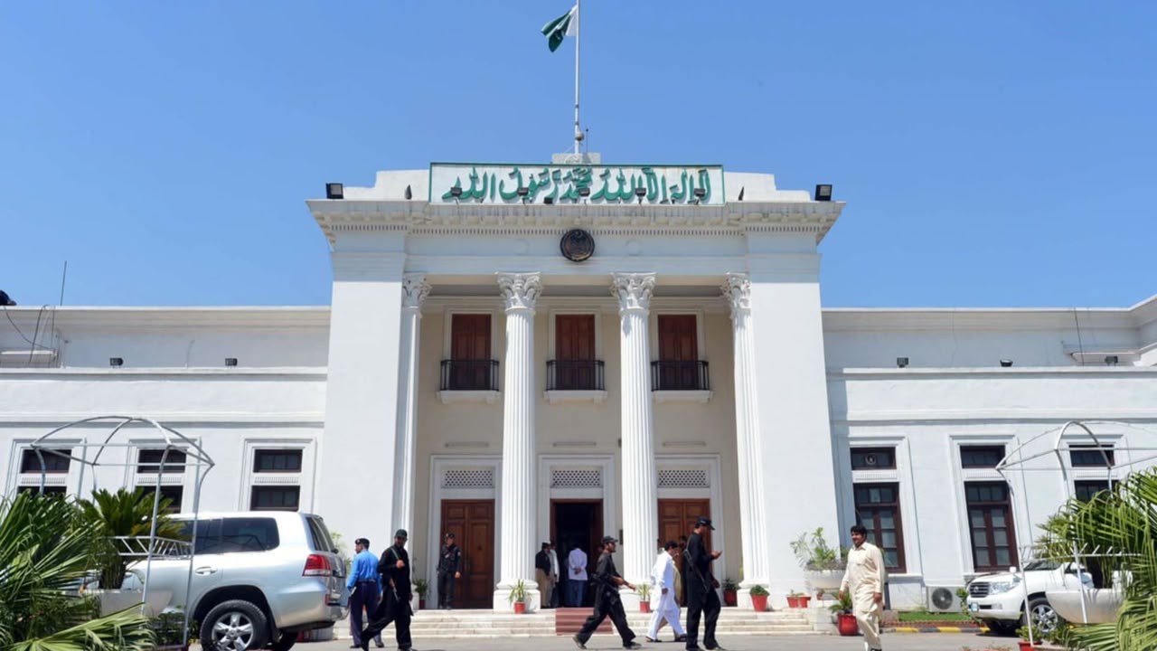 خیبر پښتونخوا اسمبلۍ د غړو لانجمن مراعات واپس واخیستل