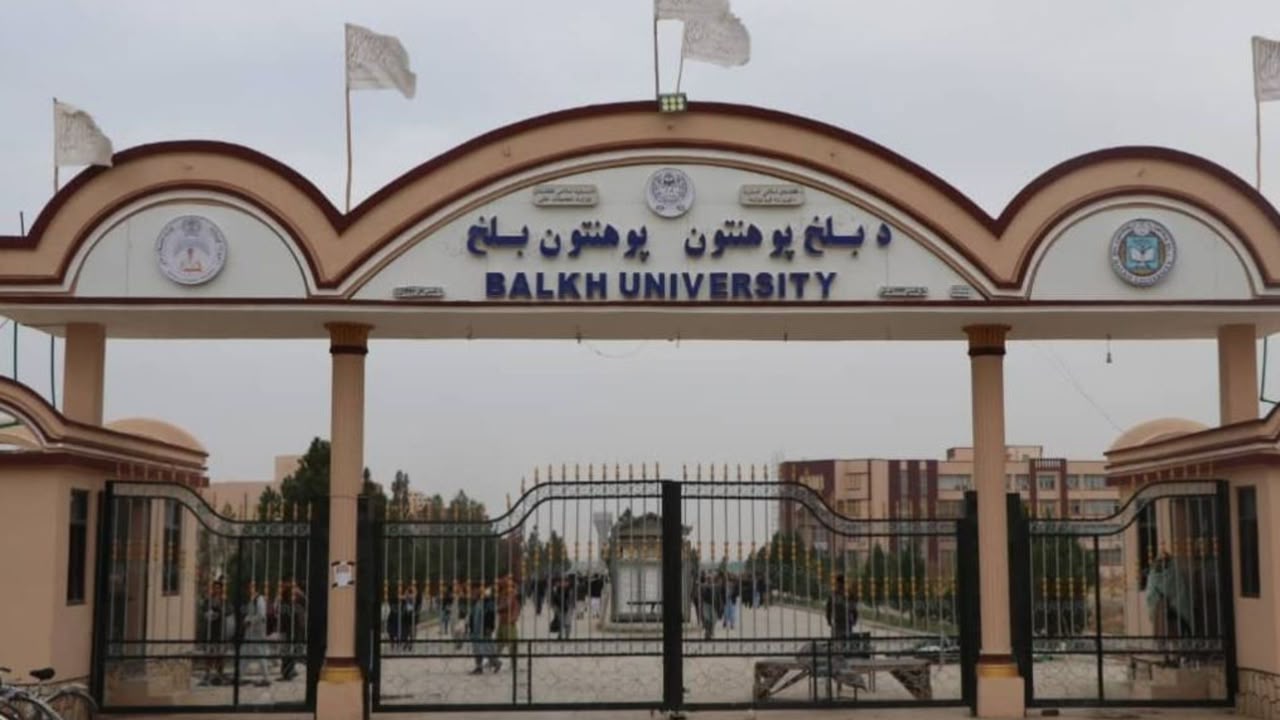 افغانستان : بلخ او هرات کې له ۱۳۰ ډېر هزاره او شیعه زده‌ کوونکي د لیلیو له ځایونو د محرومېدو دعوه کوي